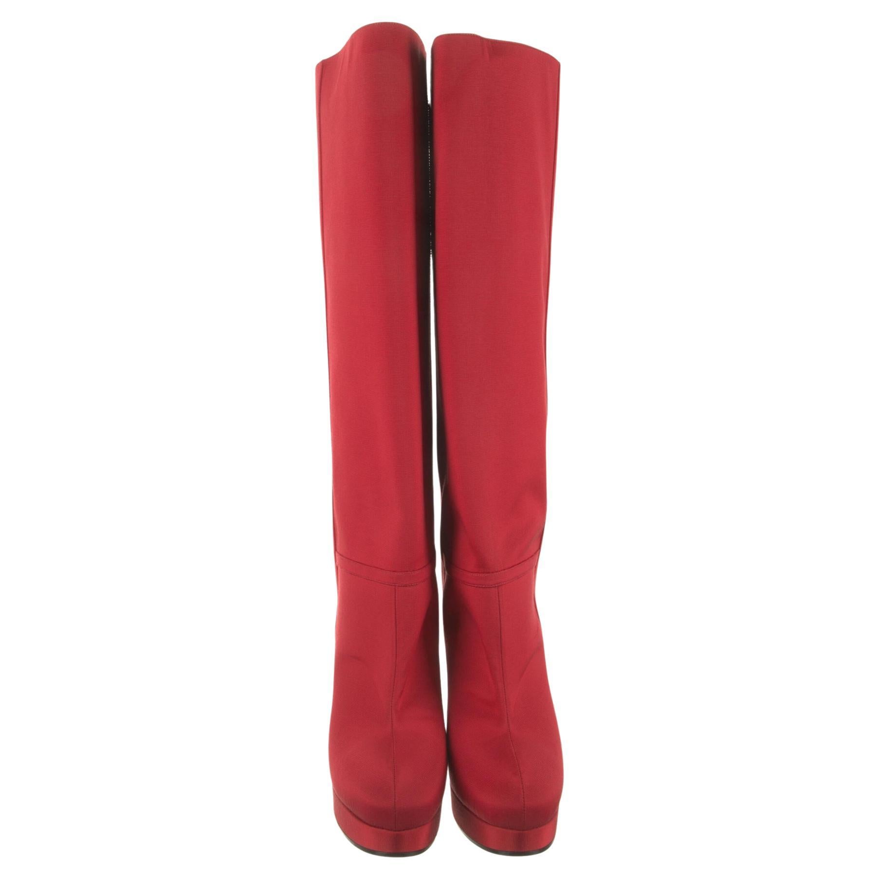 Brand New With Box
$2010
Fall 2019
Size: 36.5
Alessandro Michele
Gucci Knee-High Boots
Red Cotton Satin
Semi-Pointed Toes
Block Heels with Platform
Includes Box

Circumference: 17