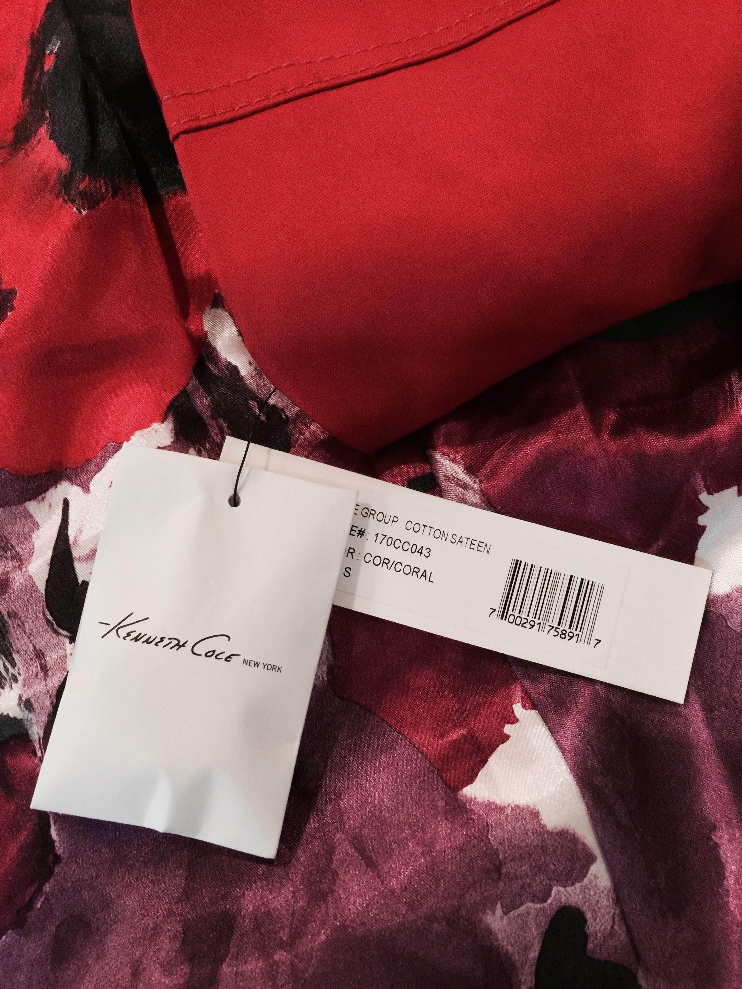 Neu mit Etiketten Kenneth Cole Mohnblumen-Sateen-Jacke Trenchcoat Größe: Medium Damen im Angebot