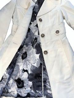 Neu mit Tags Kenneth Cole White Sateen Jacke Trenchcoat Größe: Klein