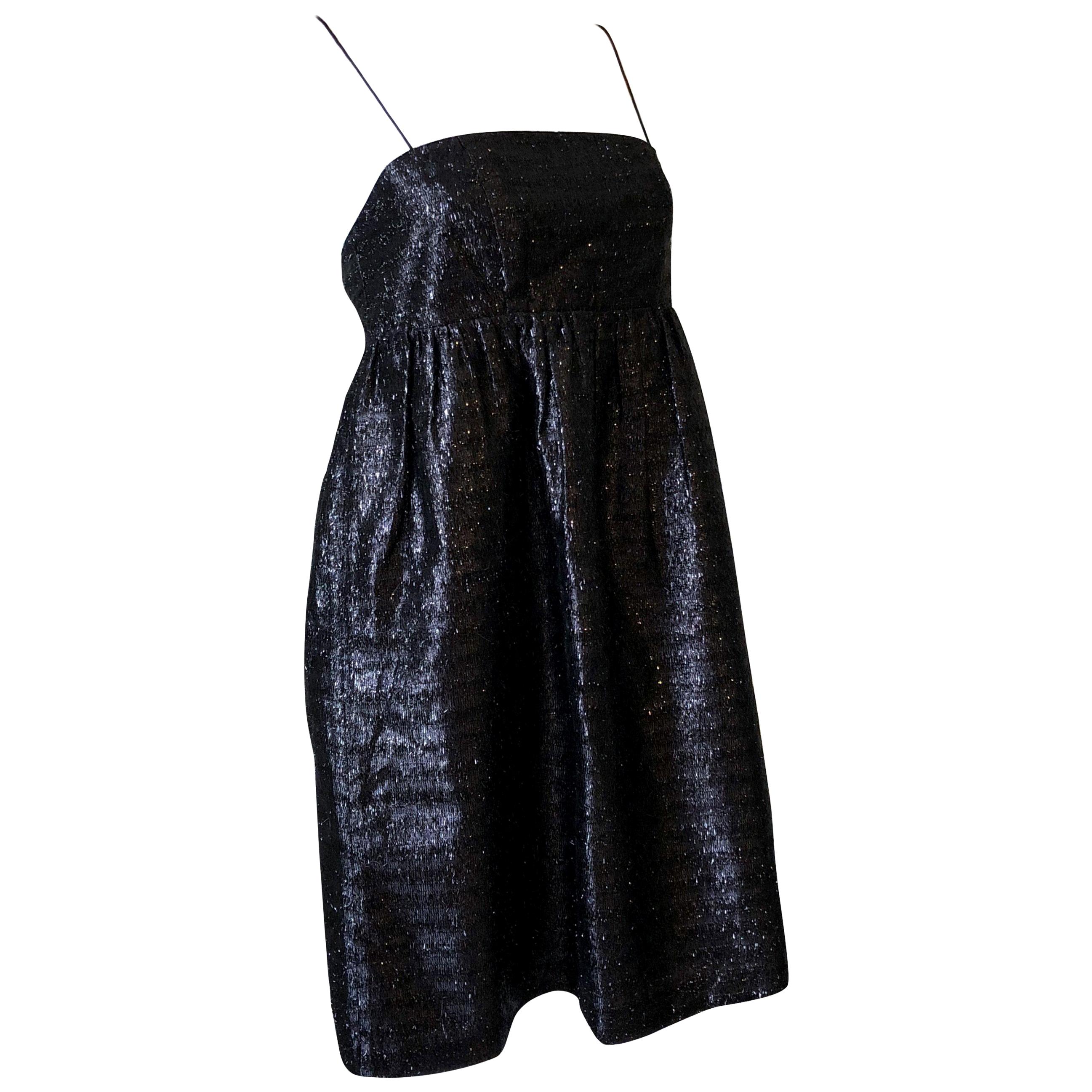 Abito da cocktail Manoush
Nuovo di zecca con etichette
* Cinghie di spaghetti 
* Vita impero con dettaglio elasticizzato sulla schiena 
* Chiusura con zip laterale nascosta
* Design/One metallizzato
* 3 strati per il vestito: fodera, poi tulle e