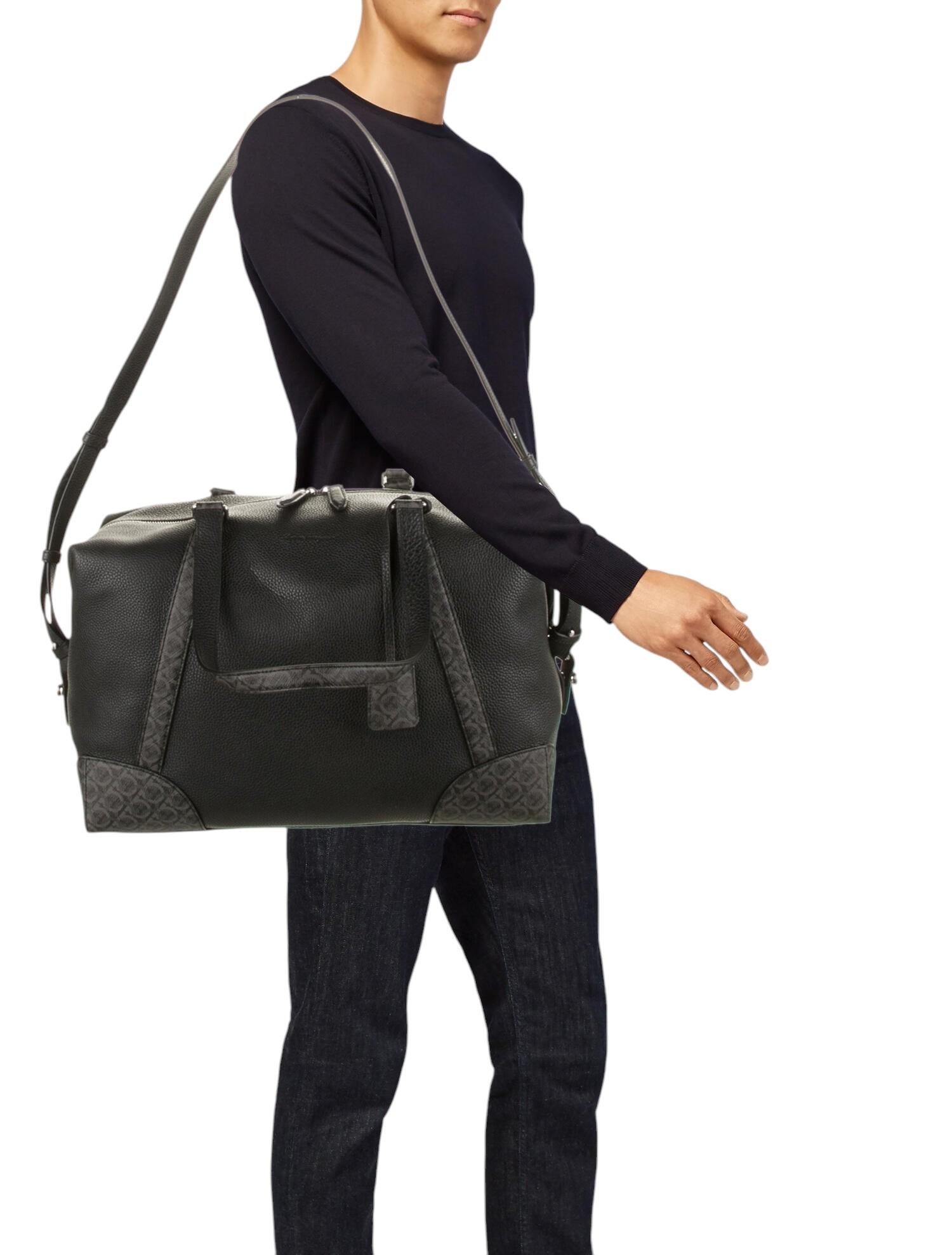 Nuovo con etichetta Salvatore Ferragamo Gancini Leather Monogram Duffle Bag $2850 In condizioni Nuovo in vendita a Leesburg, VA