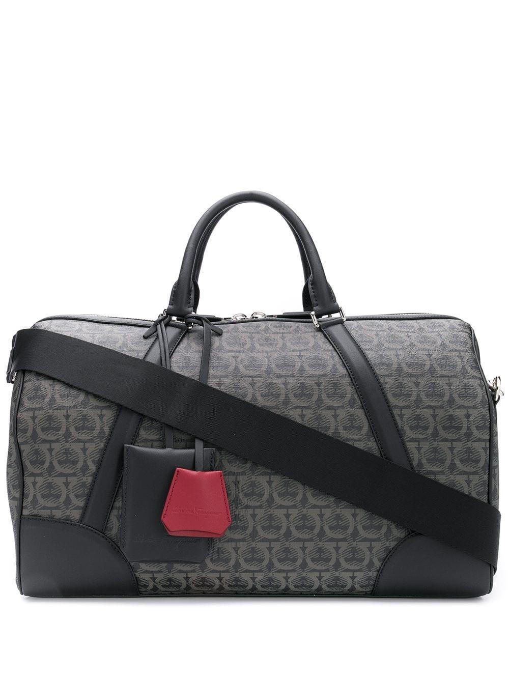 Neu mit Etiketten Salvatore Ferragamo Gancini Monogramm Duffle Bag $2850 im Angebot 1