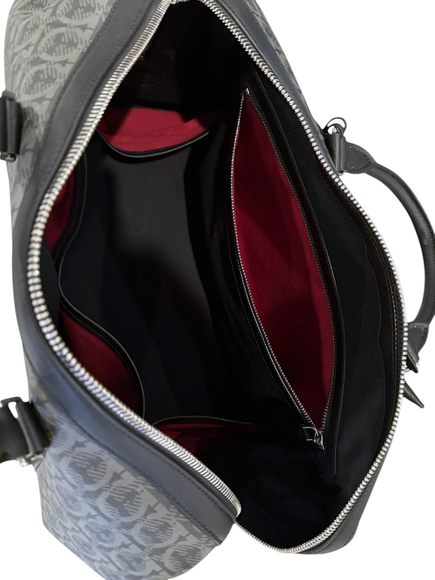 Neu mit Etiketten Salvatore Ferragamo Gancini Monogramm Duffle Bag $2850 im Angebot 3