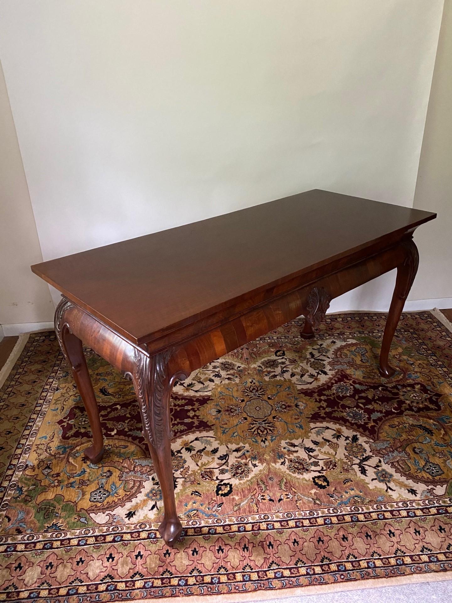 George I New English-Made Georgian Style Carved Walnut Side Table, in Stock  For Sale