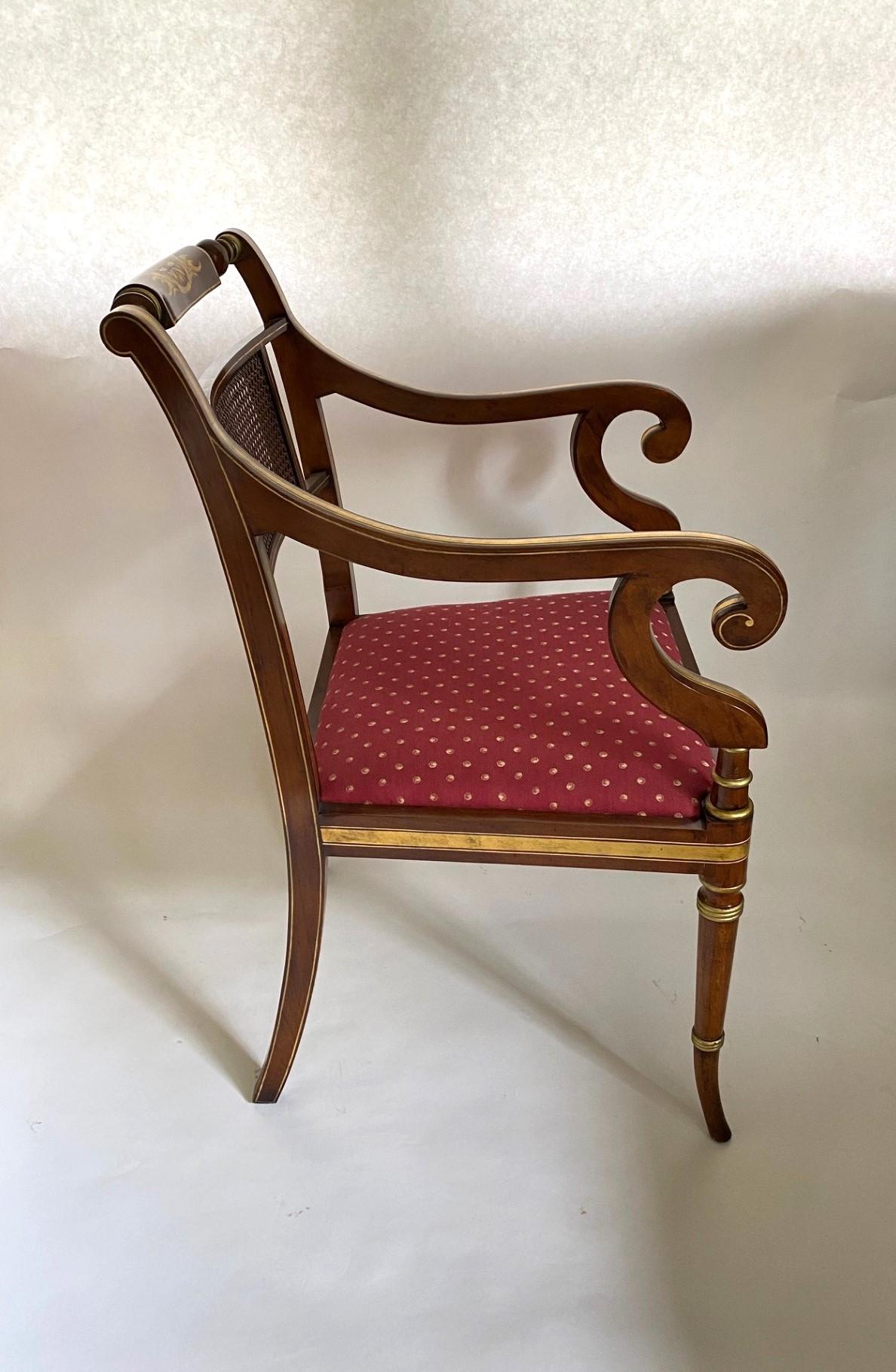 Dipinto a mano NEW Wood & Hogan Poltrona in finto palissandro Regency Stle con decorazioni dorate in vendita