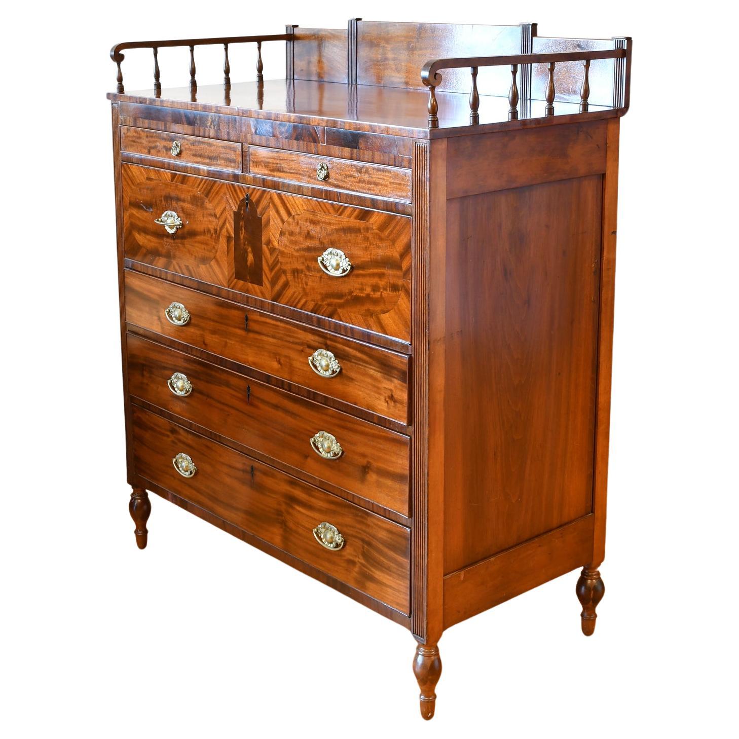 Polished American Sheraton Chest of Drawers in Mahogany,  New York, circa 1815  For Sale