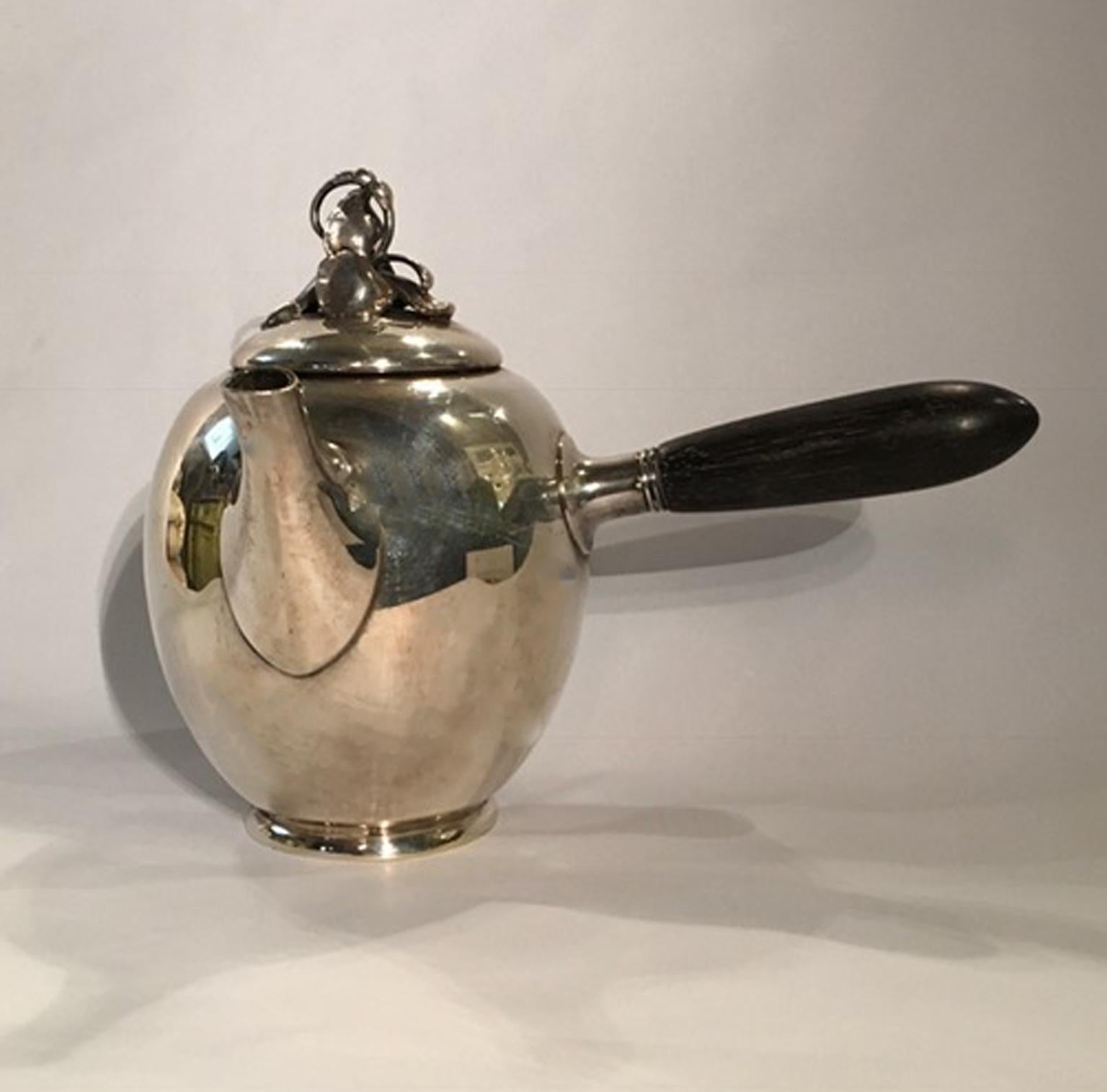 American Ghoram Early 20th Century New York Sterling Silver Chocolate Pot For Sale