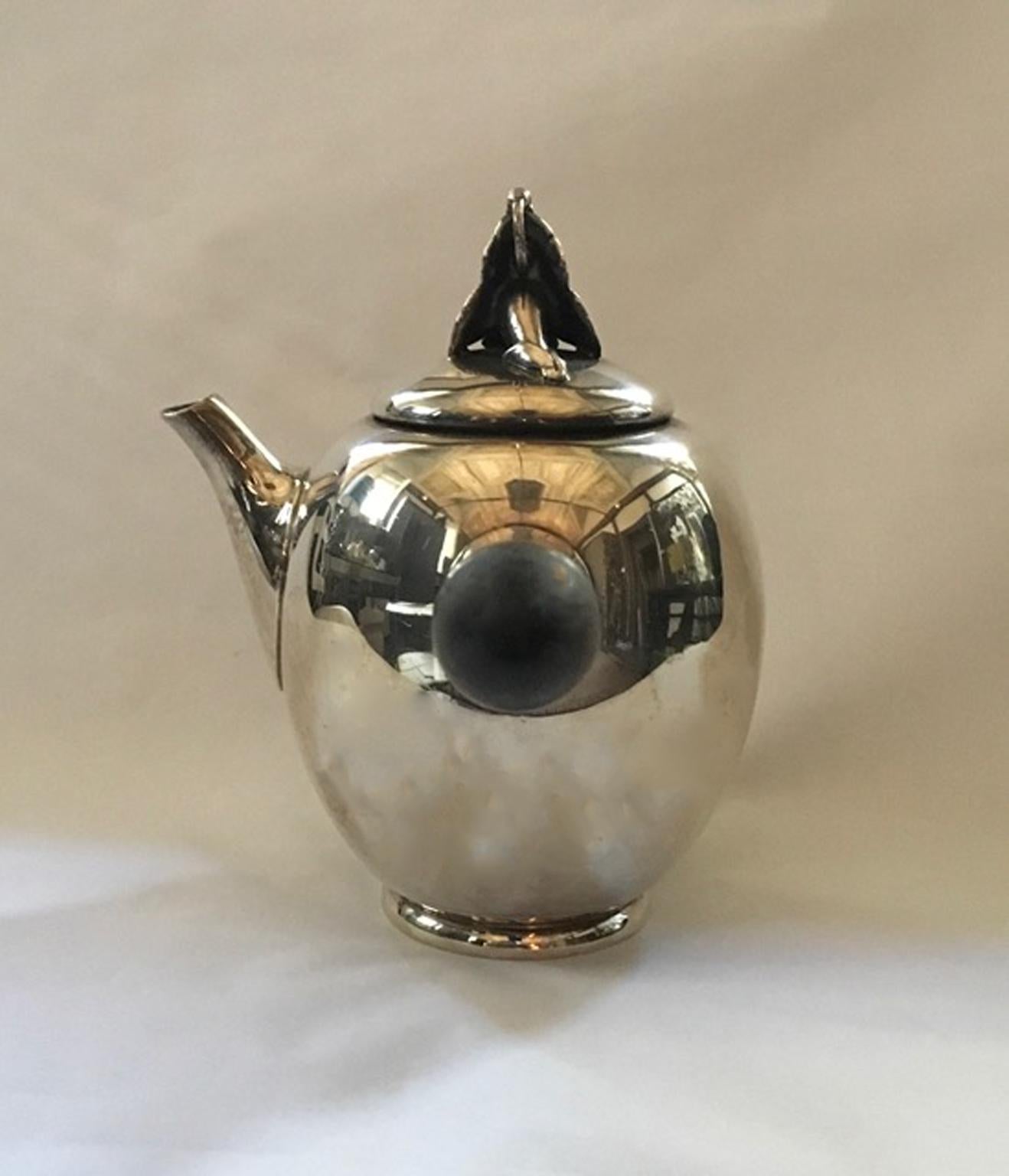 Ghoram Early 20th Century New York Sterling Silver Chocolate Pot For Sale 1
