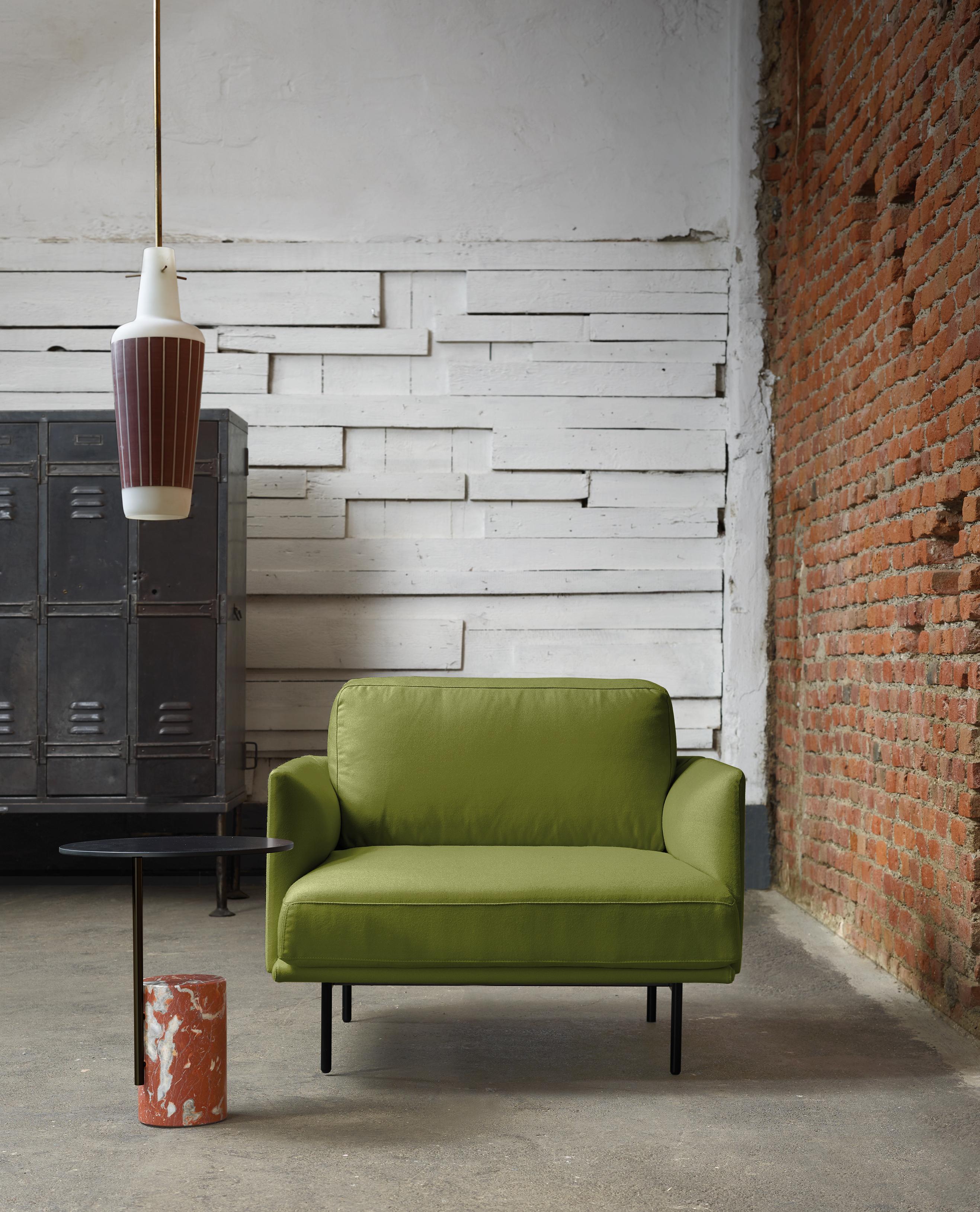 Chaise longue New York en métal et revêtement en cuir par Quinti Sedute
Dimensions : D 88 x L 88 x H 70 cm.
MATERIAL : Métal, plumes d'oie et cuir.

Disponible en différentes finitions, tailles et options de matériaux. Les dimensions et les prix