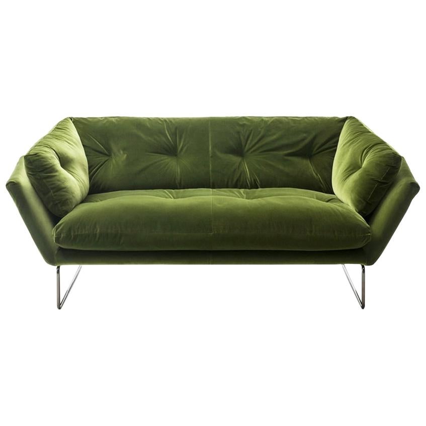 Canapé Loveseat en velours vert de New York, conçu par Sergio Bicego, fabriqué en Italie en vente