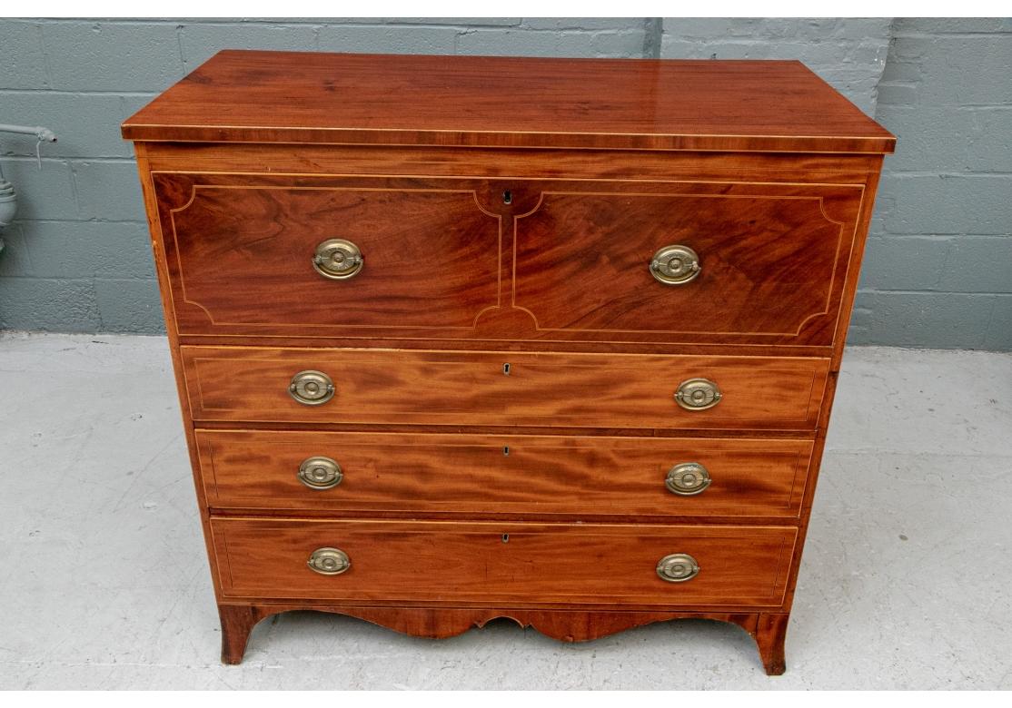 New York Mahogany Federal Butlers Desk In Fair Condition For Sale In Bridgeport, CT