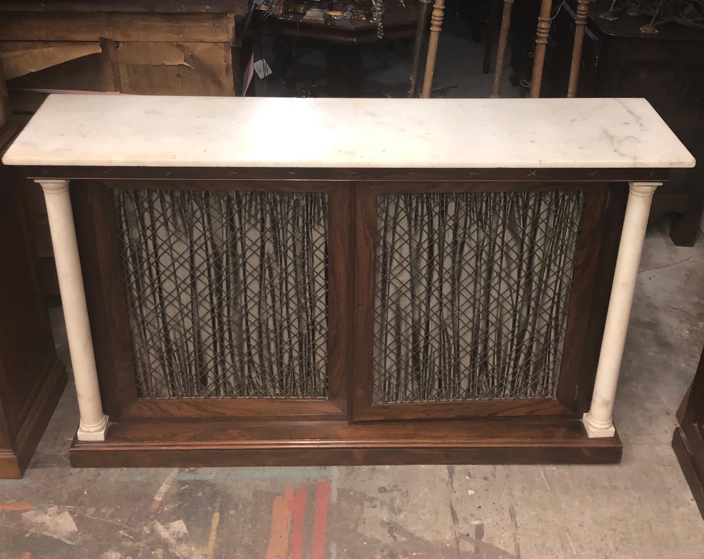 Libreria / Credenza in palissandro con colonna in marmo di New York con piano in marmo del XIX secolo in vendita 6