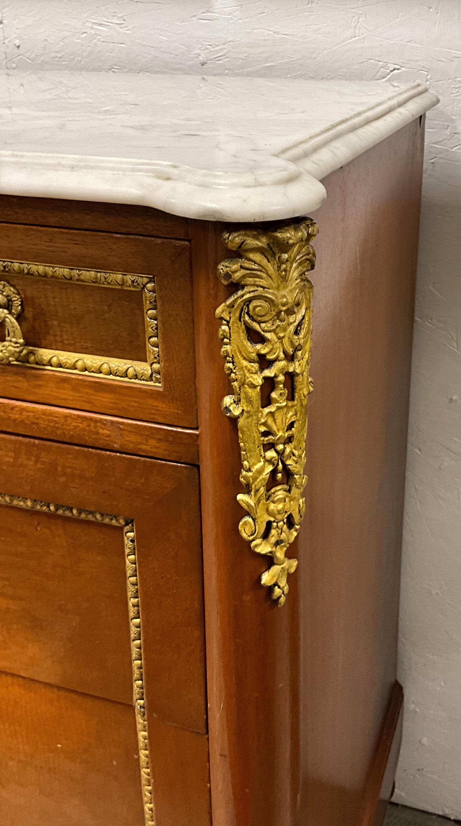 New York Maslow Freen French Style Walnut Gilt Bronze Marble Top Chest / Commode In Good Condition For Sale In Kennesaw, GA