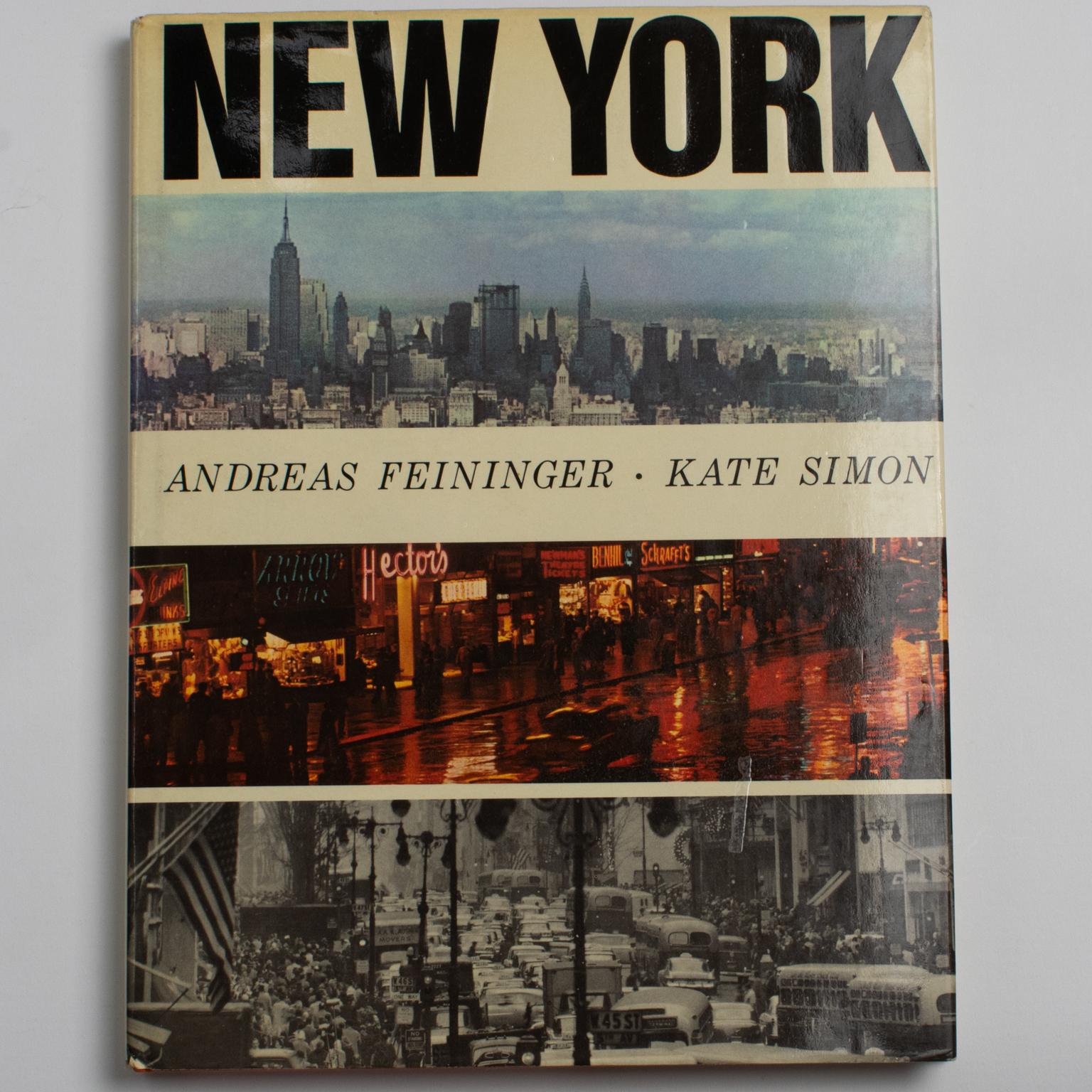 New York Photographs, livre d'Andreas Feininger, 1964.
Il s'agit d'un étonnant document photographique de l'époque : Un portrait de New York. Photoreproductions en couleur et en noir et blanc d'Andreas Whiting (1906-1999), photographe américain et