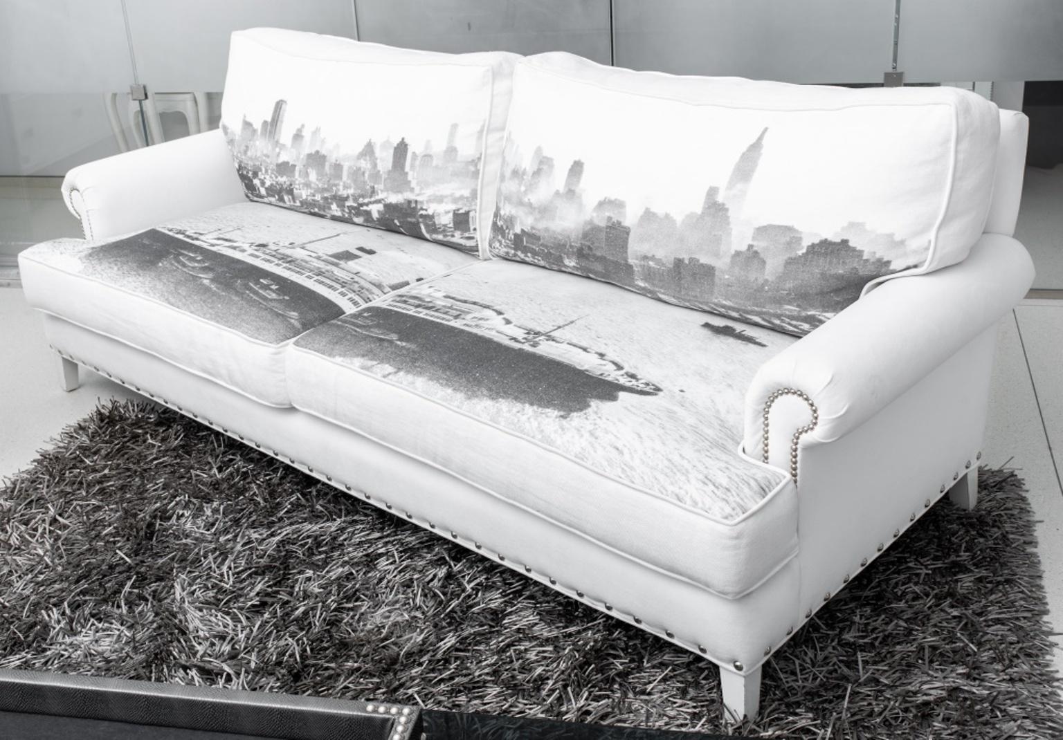 New York Skyline Three Seat Sofa In Good Condition In Astoria, NY
