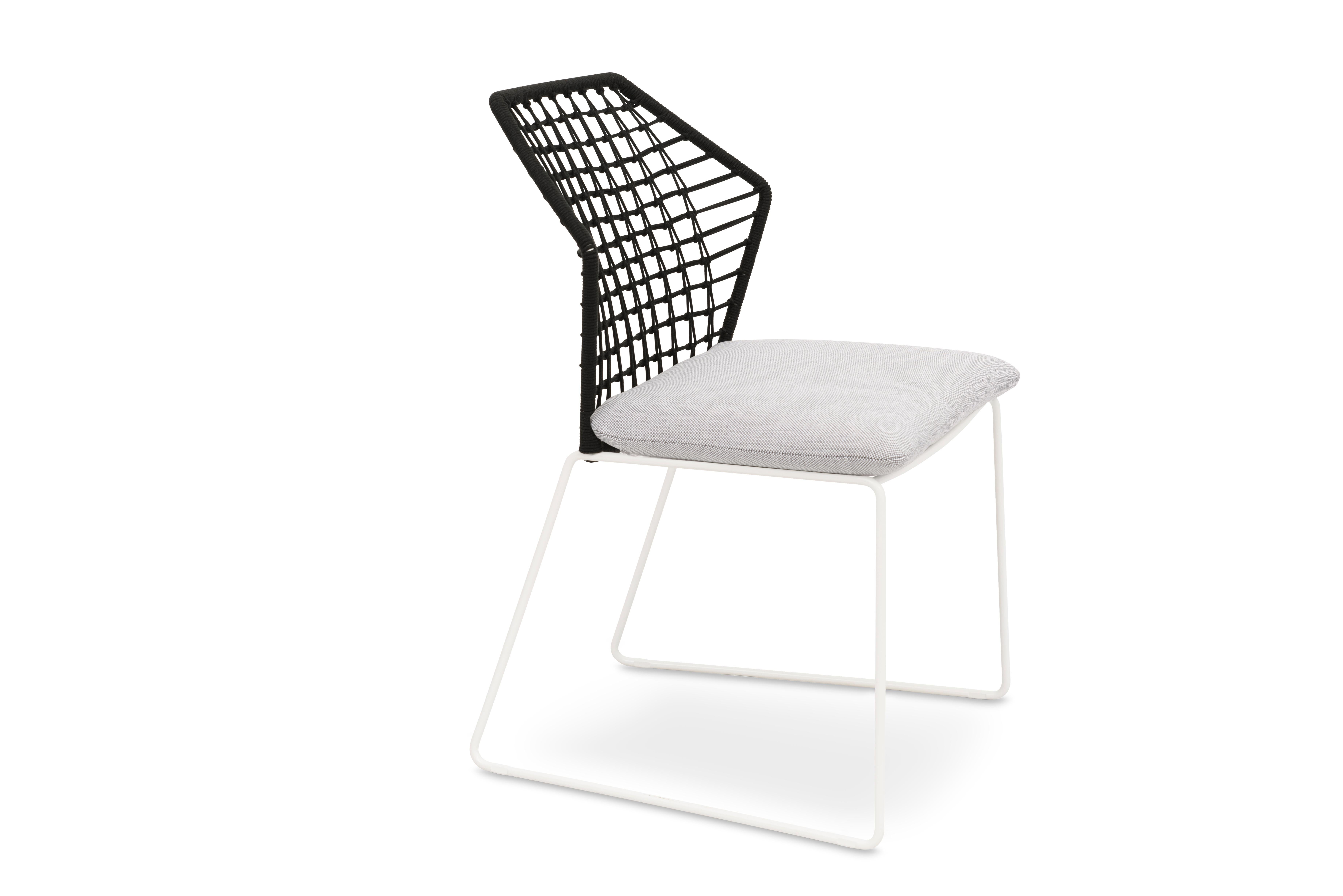 Moderne Chaise Soleil de New York avec cadre en corde noire et pieds blancs de Sergio Bicego en vente