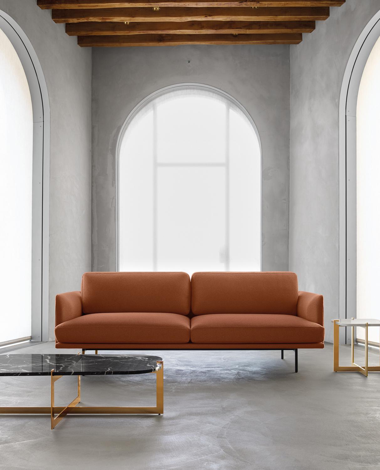 New York Two Seater Sofa in Metal & Leather Upholstery by Quinti Sedute
Dimensions: D 88 x W 210 x H 70 cm.
Materials: Metal, goose feathers, and leather upholstery.

Available in different finishes, sizes, and material options. Dimensions and