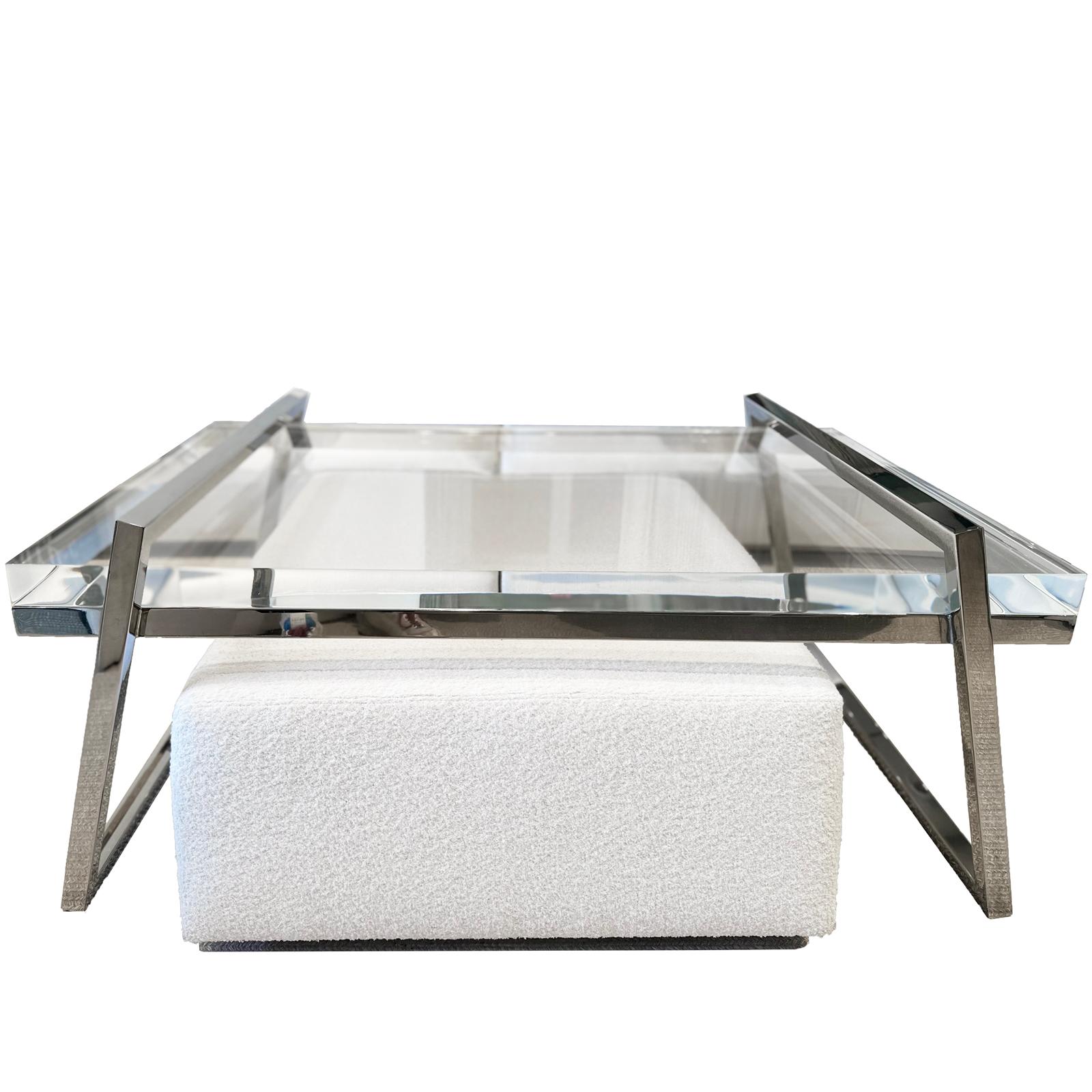 Inspired by the Brooklyn Bridge Shape, the New Yorker Coffee table combines opulent metal options with a pristine 2
