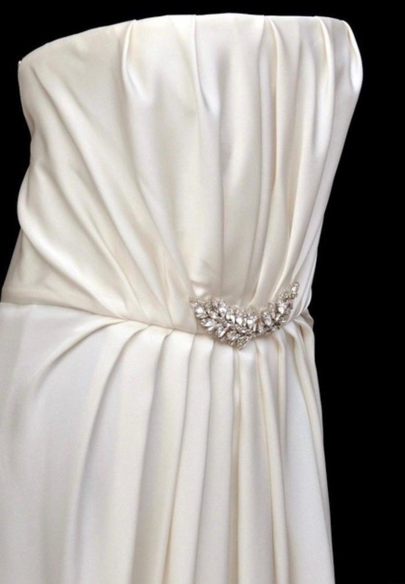Women's New Yves Saint Laurent Crystal Embellished Champagne Silk Dress Fr. 44 - US 12 For Sale