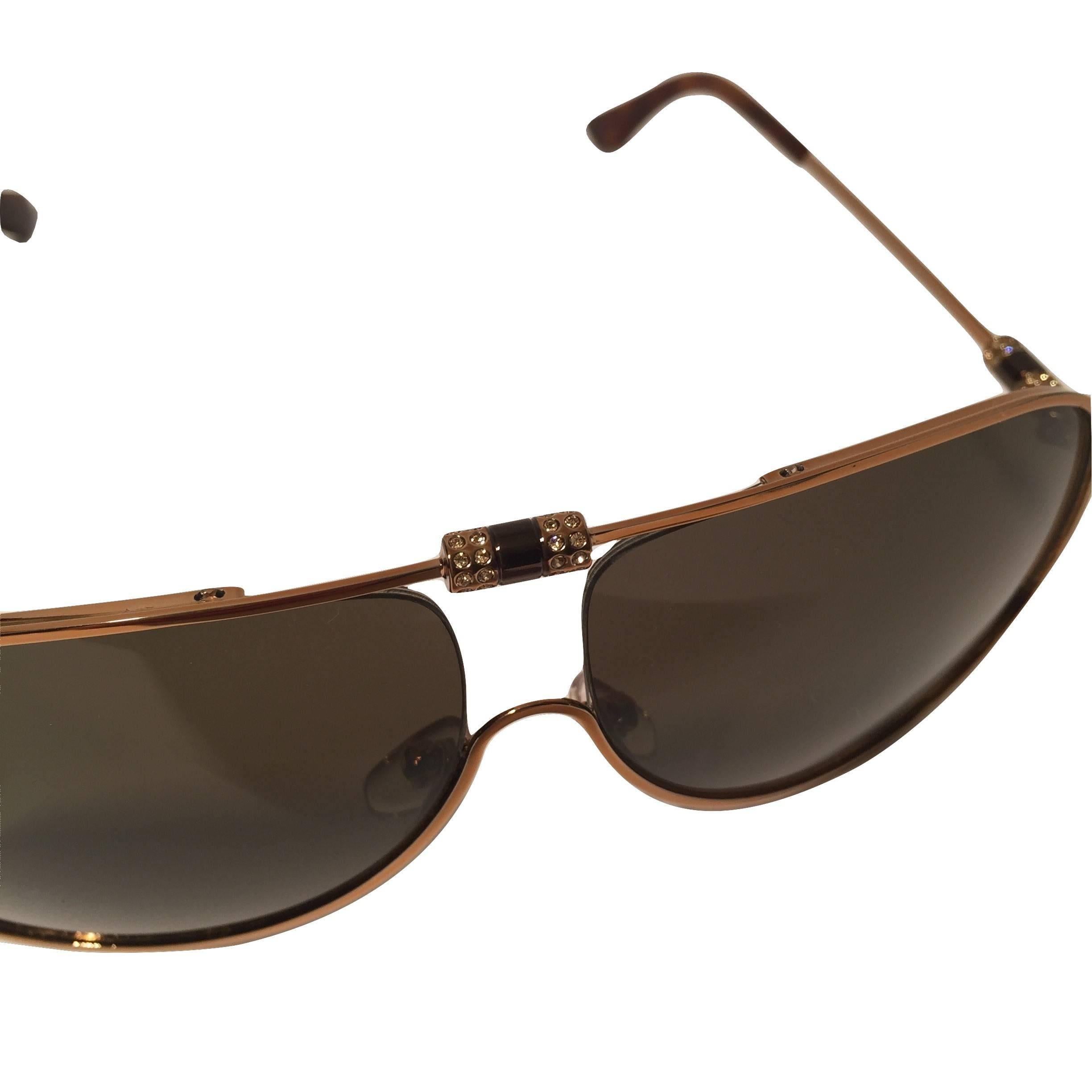 New Yves Saint Laurent YSL Aviator Swarovski Crystal Sunglasses With Case In New Condition In Leesburg, VA