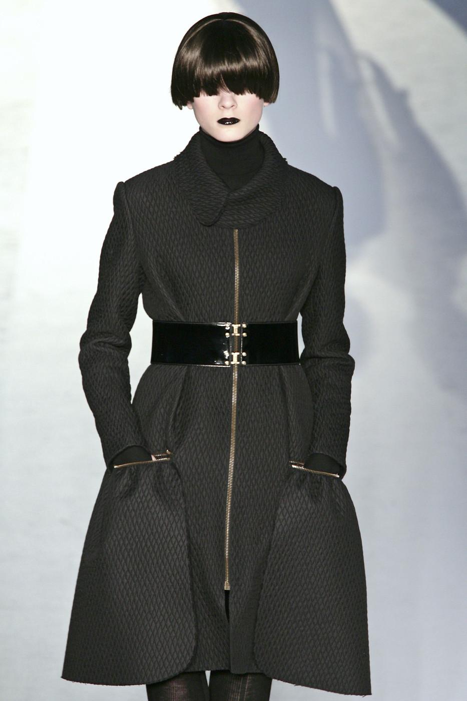 New Yves Saint Laurent YSL F/W 2008 Naomi Campbell Quilted Coat Dress Sz Fr42 For Sale 13