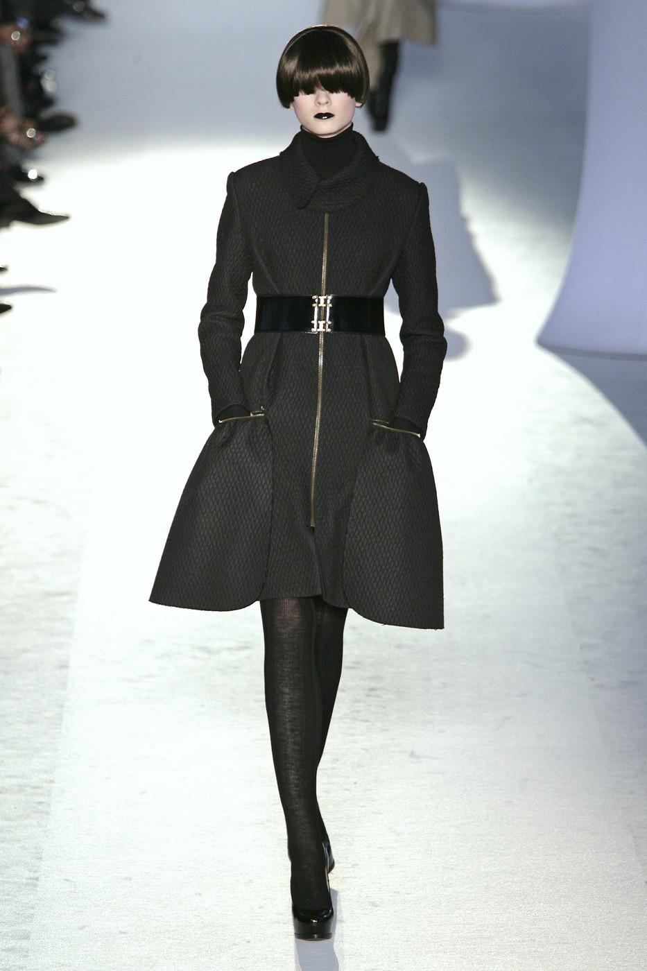 New Yves Saint Laurent YSL F/W 2008 Naomi Campbell Quilted Coat Dress Sz Fr42 For Sale 14