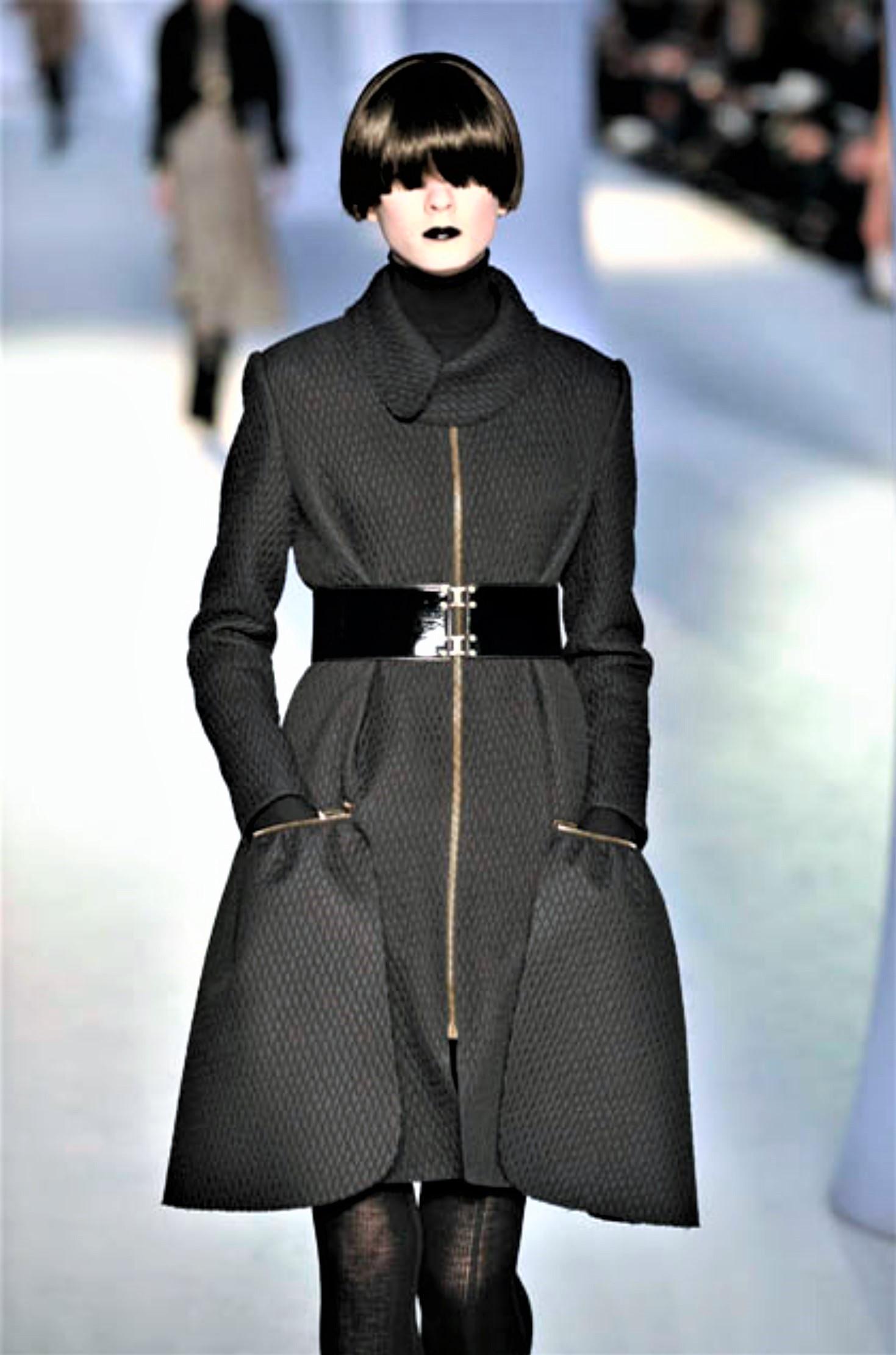 New Yves Saint Laurent YSL F/W 2008 Naomi Campbell Quilted Coat Dress Sz Fr42 For Sale 3