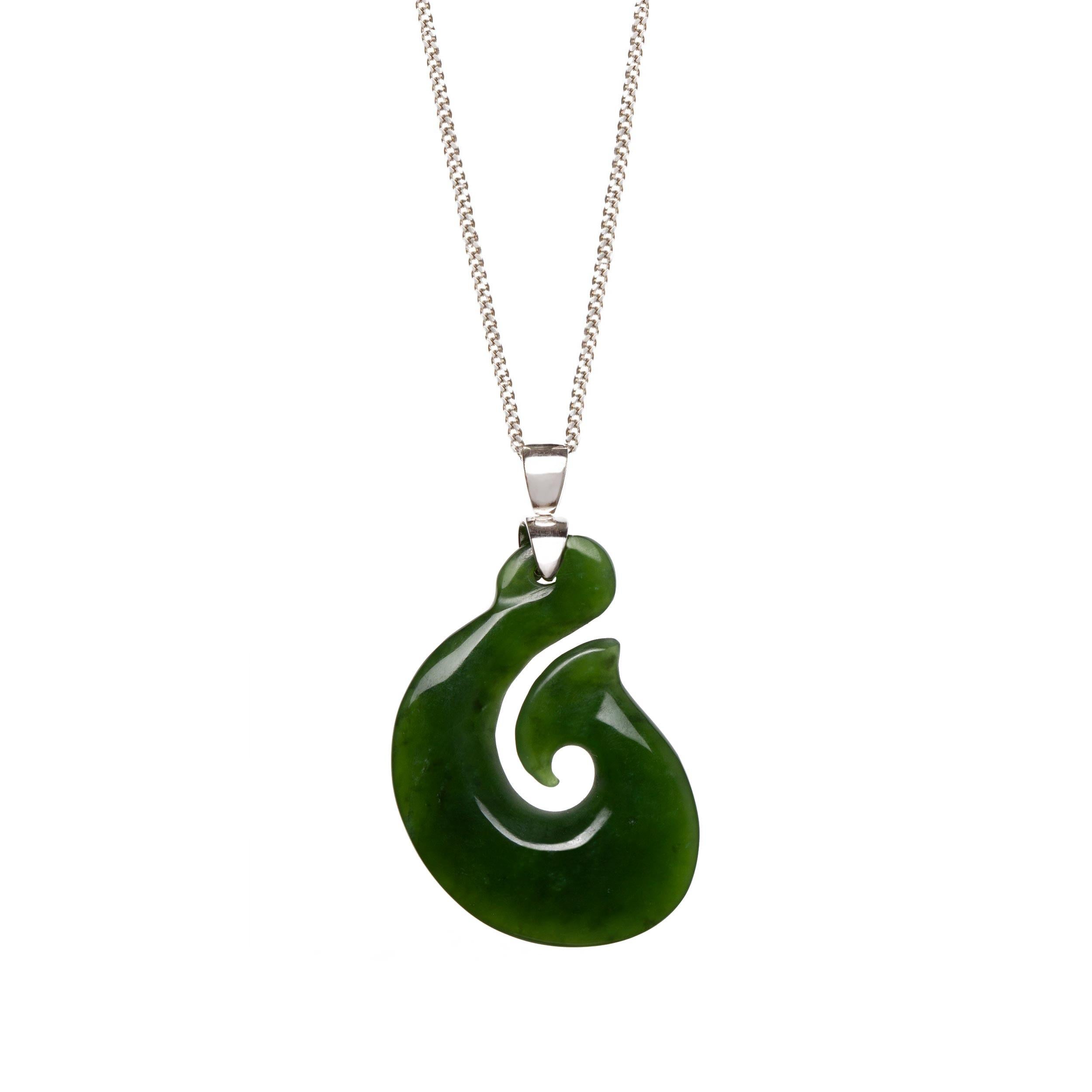 
Jade Necklace Sterling Silver in a Hook design.  Simple and elegant  and chose from Dark or Light green  so just let us know once you have purchased 

The traditional roots of this taonga found in the legend of Maui who used a magical hook to fish