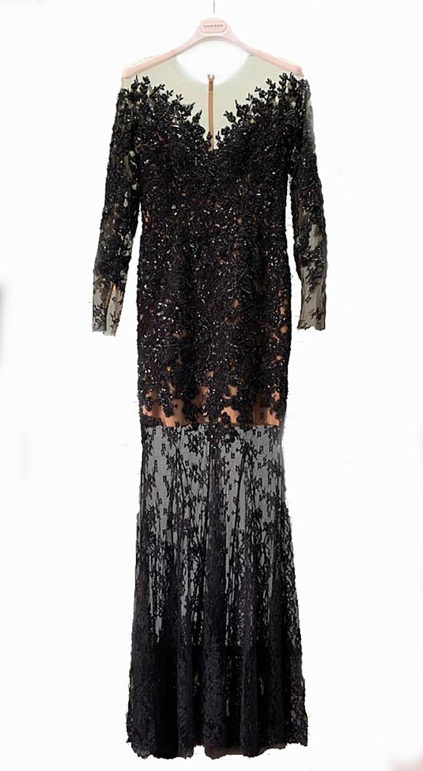 ZUHAIR MURAD


Embellished Black Lace Dress
Long Sleeves
Back Zipper
Beige Petticoat

Size IT 40 - US 4

Brand new, with tags!

 100% authentic guarantee 

       PLEASE VISIT OUR STORE FOR MORE GREAT ITEMS 




roo
