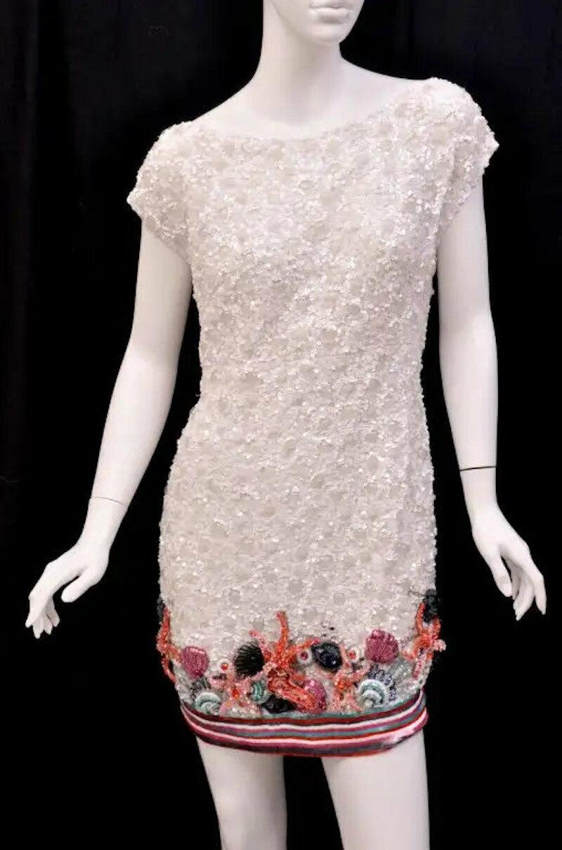 New Zuhair Murad Sea star Embellished Beaded White Mini Dress In New Condition For Sale In Montgomery, TX