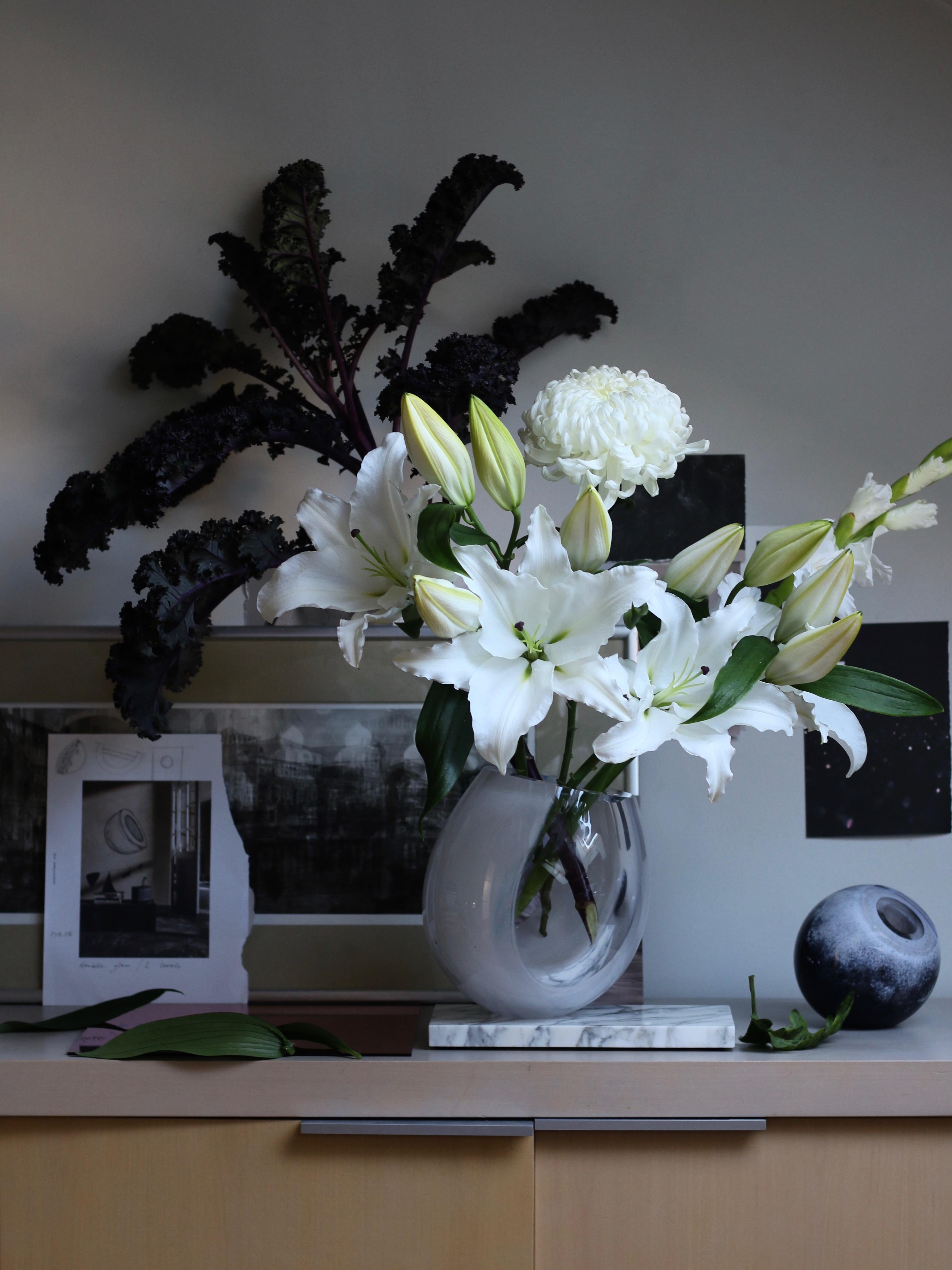 Minimalist 'Newborn' Large Glass & Marble Vase in White