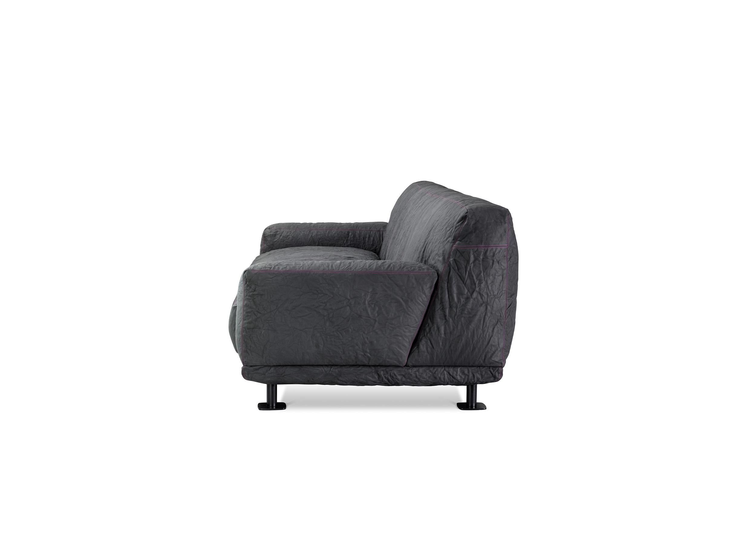 italien Canapé Newcastle 232 Slate-Magenta de Giulio Iacchetti en vente