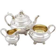 Service à thé trois pièces en argent sterling ancien de Newcastle