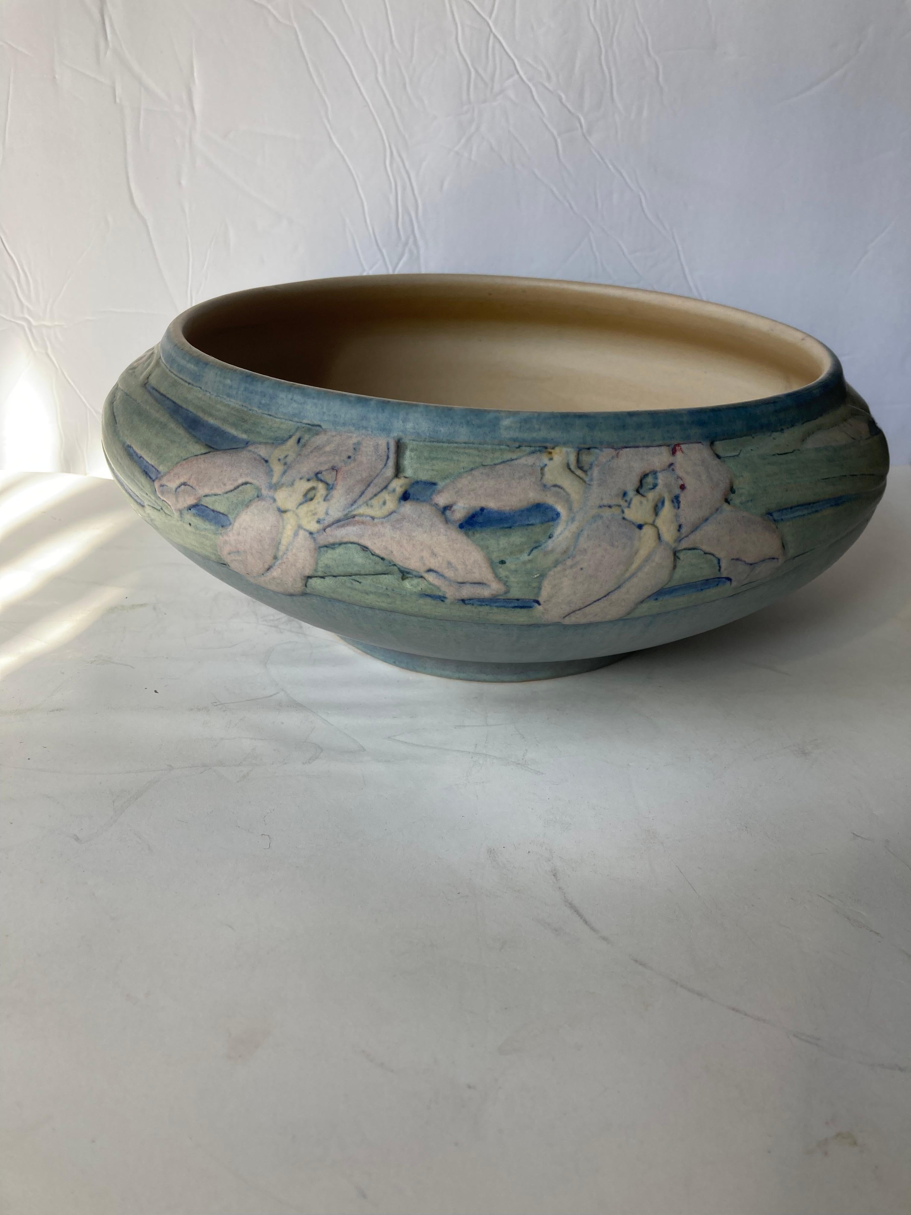 Newcomb College Pottery Large  Bowl, Centerpiece, Anna Francis Simpson, Marked 1
