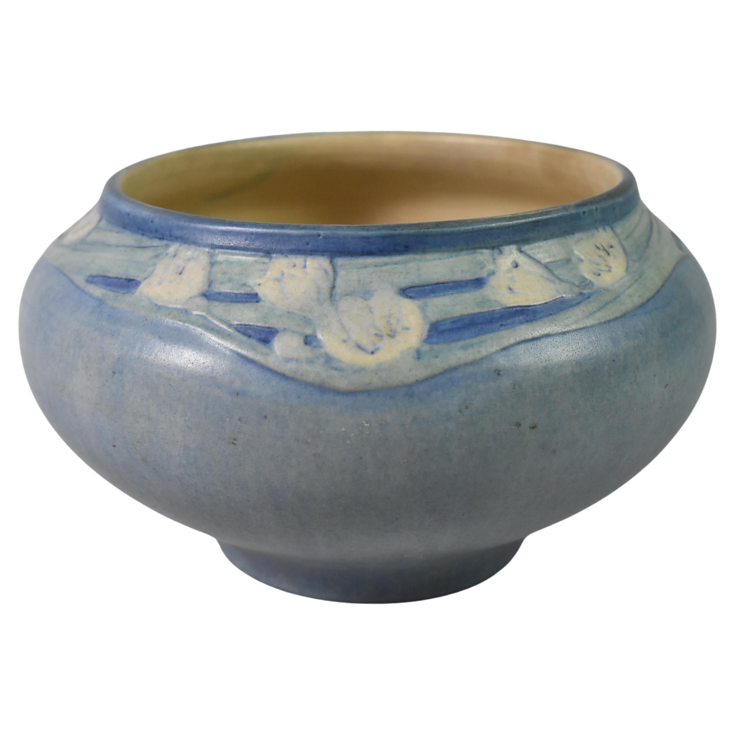 Kunstkeramikvase des Newcome College, dekoriert von Anna Francis Simpson, 1919