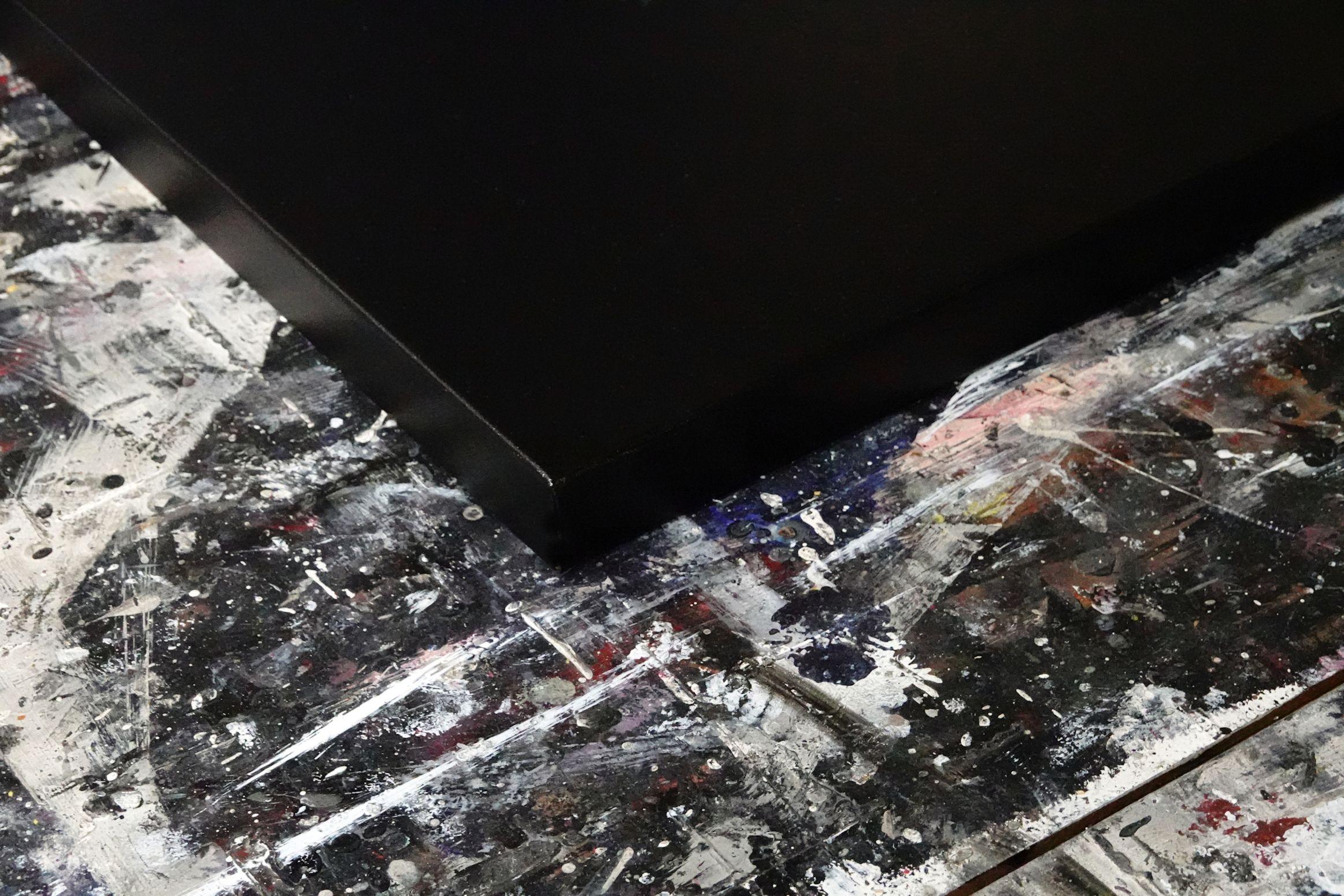 He aquí, Pintura, Acrílico sobre lienzo - Abstract Painting Negro de Newel Hunter