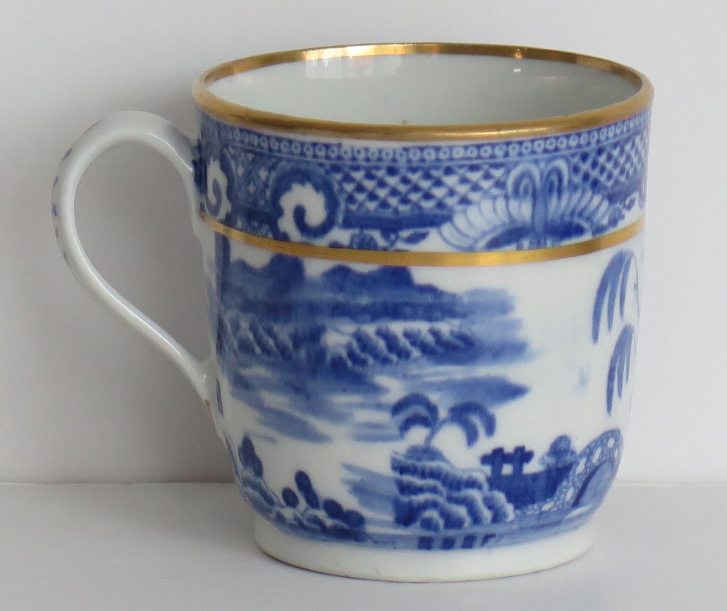 Newhall Porcelain Coffee Can Blue willow printed Ptn Ca 1805 In Good Condition In Lincoln, Lincolnshire