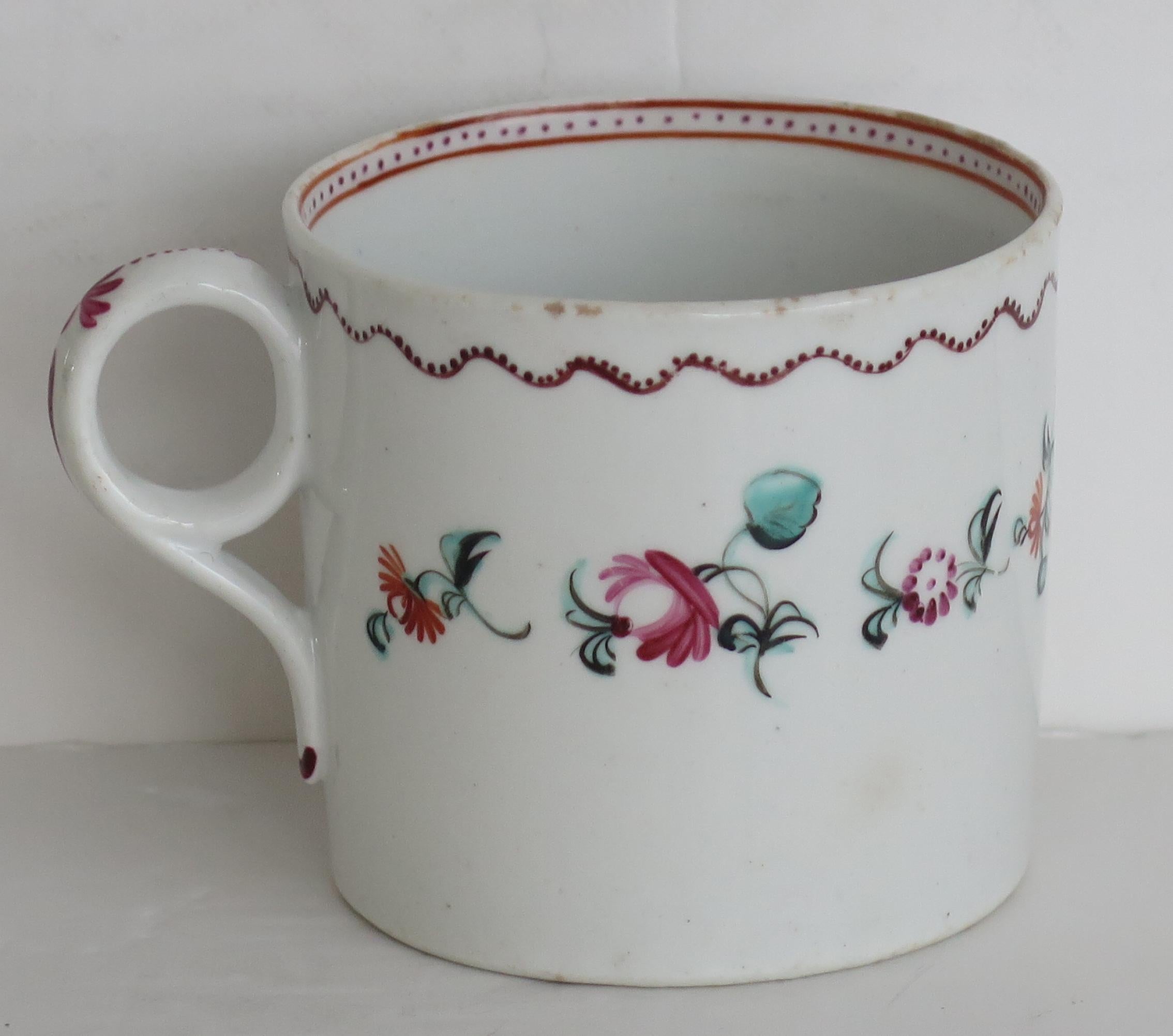Georgian Newhall Porcelain Coffee Can Hand Painted Pattern 171, Circa 1795 For Sale