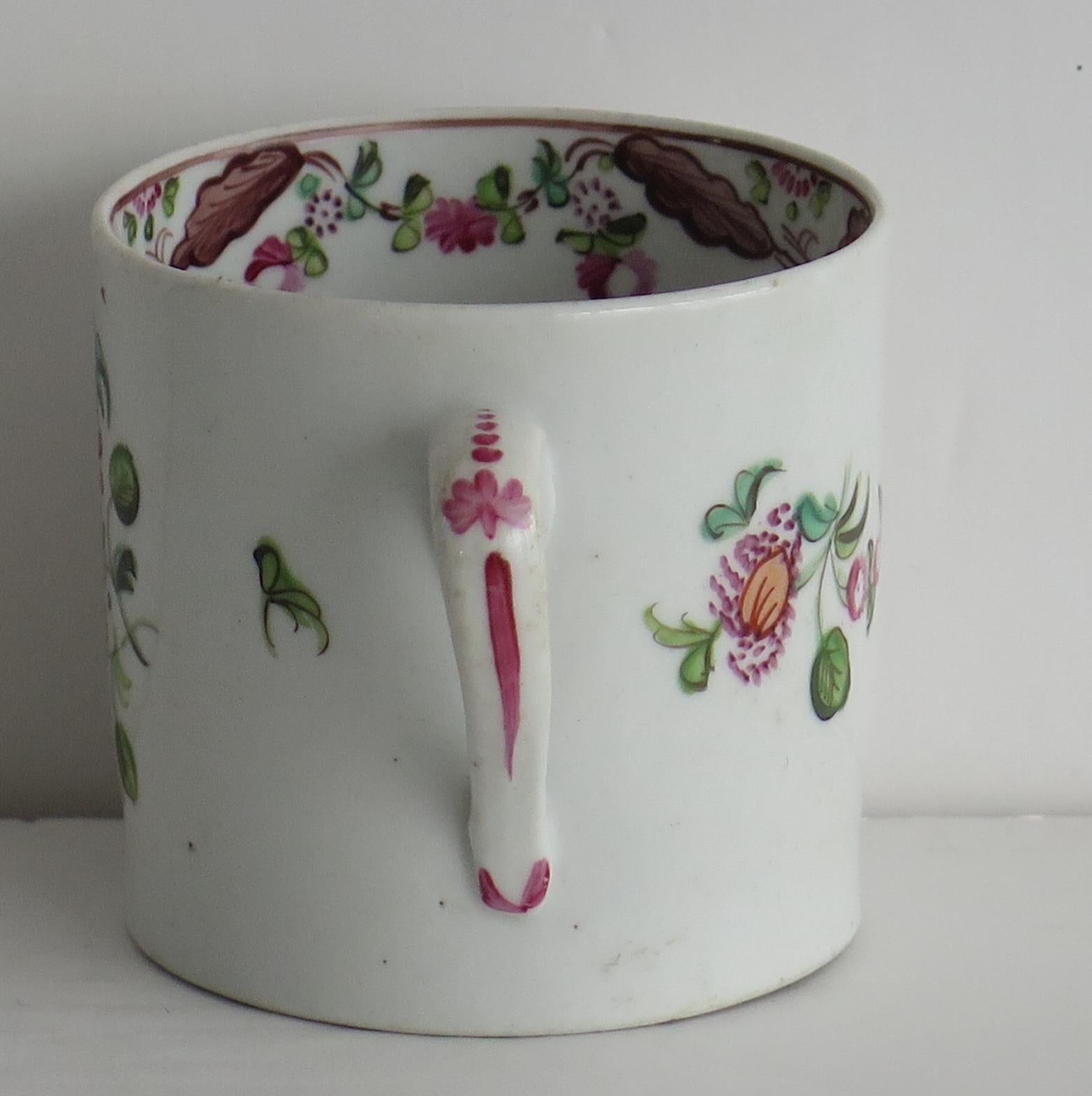Georgian Newhall Porcelain Coffee Can Hand Painted Pattern 683, Circa 1800 For Sale