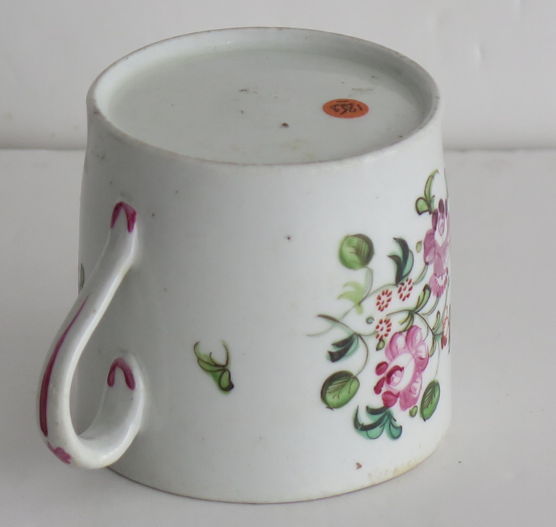 XVIIIe siècle Canne à café en porcelaine de Newhall à motif peint à la main 683, vers 1800 en vente
