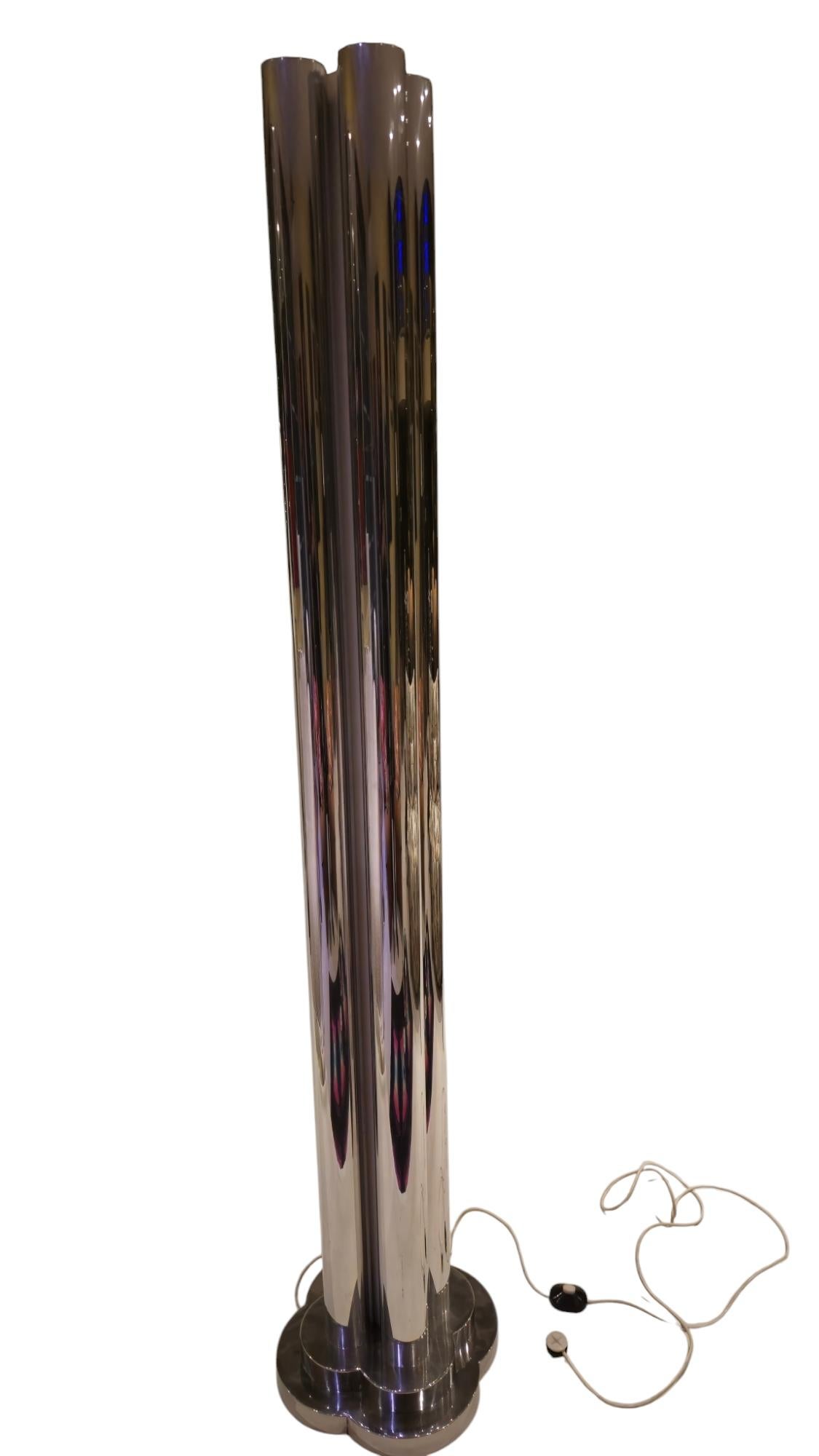 Altro Newlamp Obelisco floor lamp designed by Gianfranco Fini e Fabrizio Cocchia in vendita