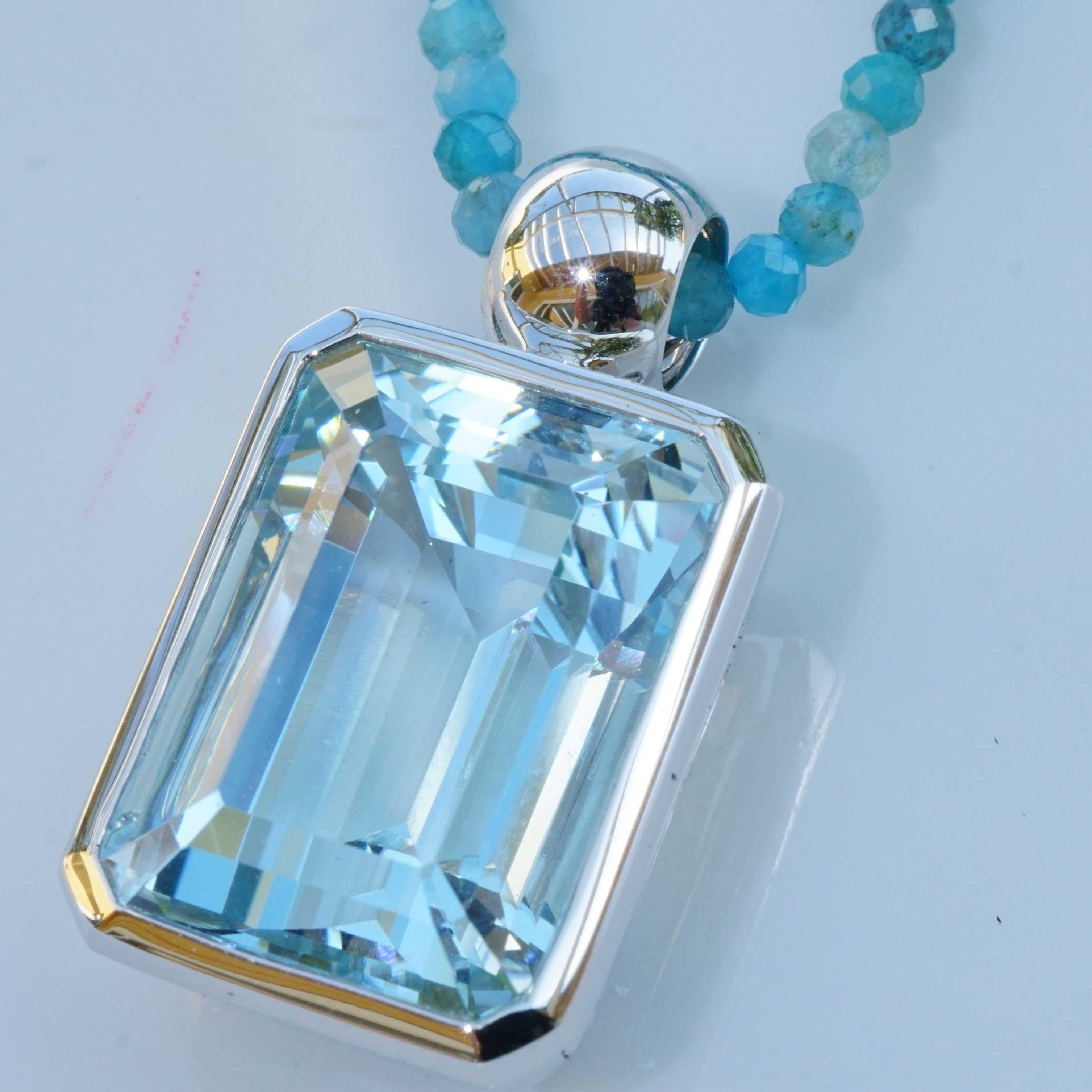 Incredibile ciondolo di acquamarina XL 17,66 ct AAA+ Qualità fine Taglio fine Certificato in vendita 4