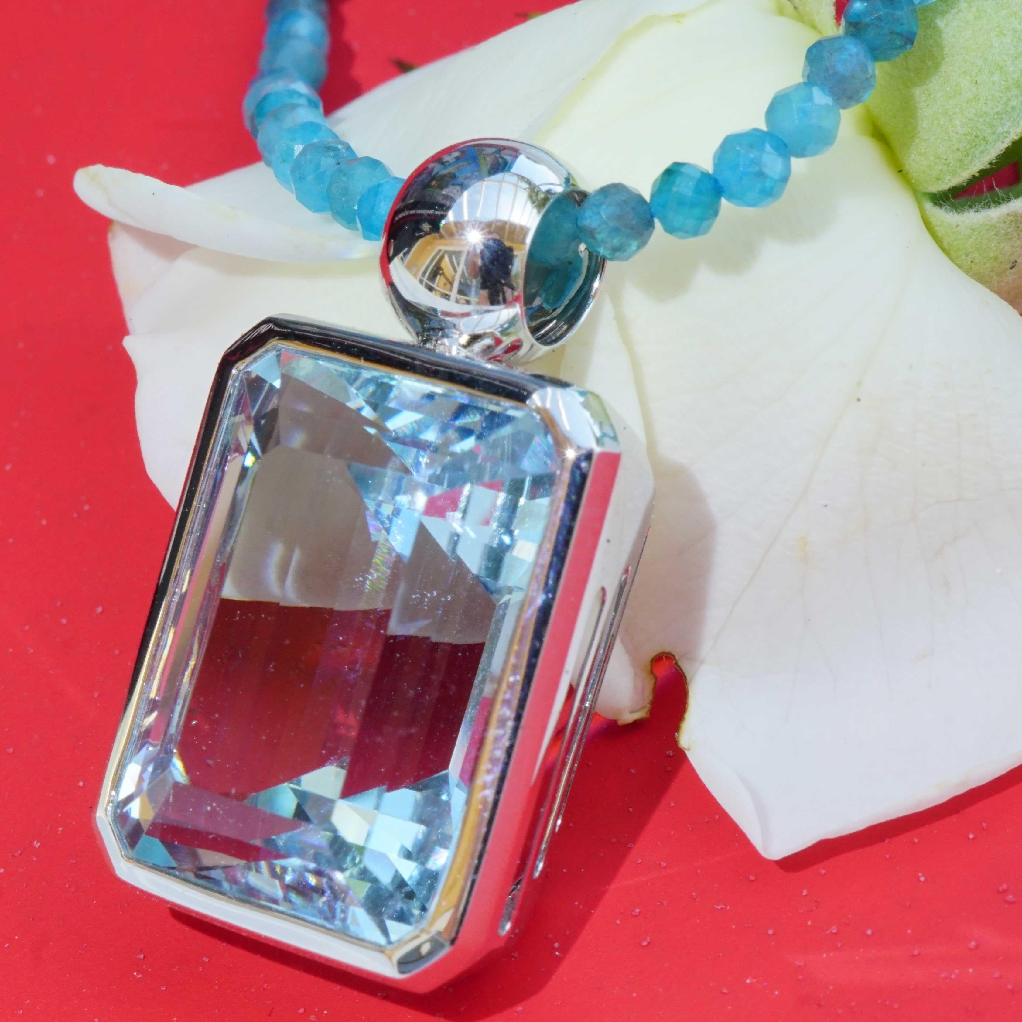Incredibile ciondolo di acquamarina XL 17,66 ct AAA+ Qualità fine Taglio fine Certificato in vendita 7
