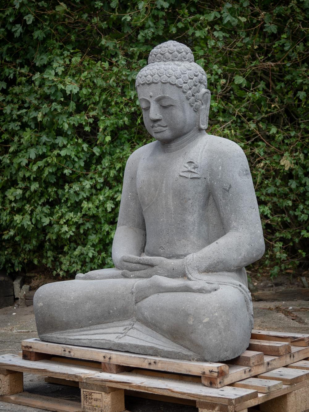 Newly carved large lavastone Buddha statue in Dhyana mudra from Indonesia In New Condition For Sale In DEVENTER, NL