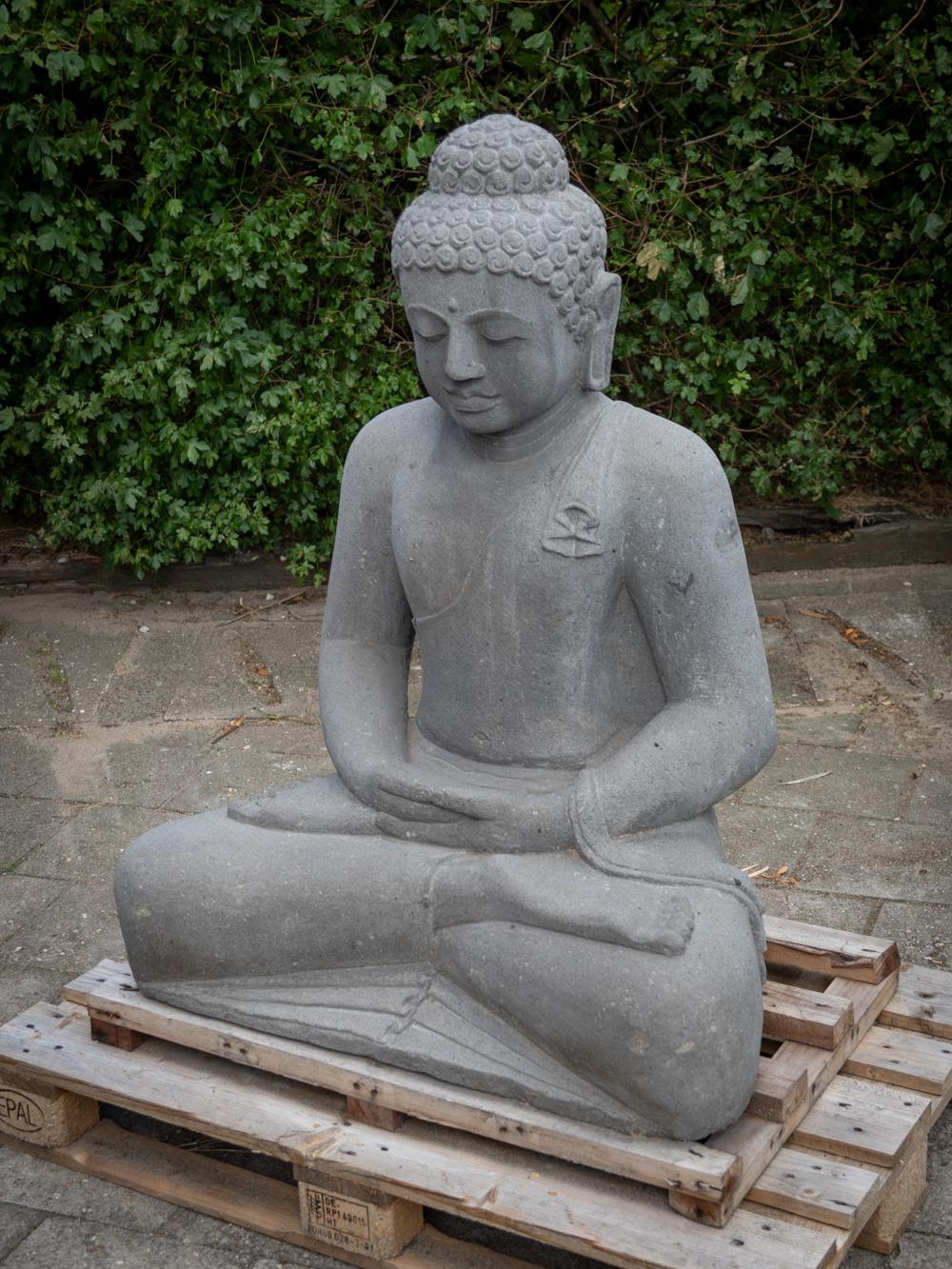 Newly carved large lavastone Buddha statue in Dhyana mudra from Indonesia For Sale 1