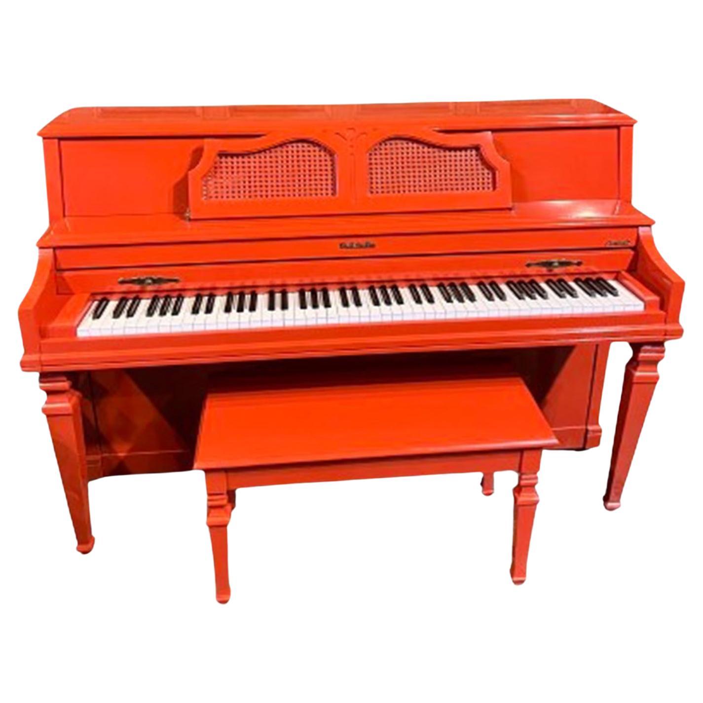 Neu lackiertes Baldwin- Klavier mit elfenbeinfarbenen Schlüsseln  im Angebot