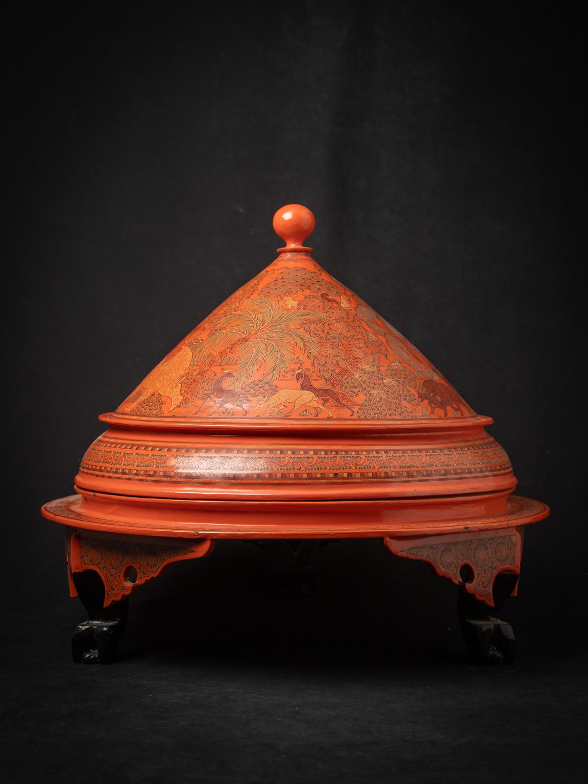 Discover this newly made Burmese lacquerware vessel, a beautiful example of traditional craftsmanship from the historic town of Bagan in Burma (Myanmar). Made from high-quality lacquerware, it stands 51 cm high with a generous 56 cm diameter, and