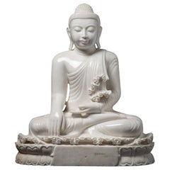 Neu angefertigte Buddha-Statue aus burmesischem Marmor aus Burma