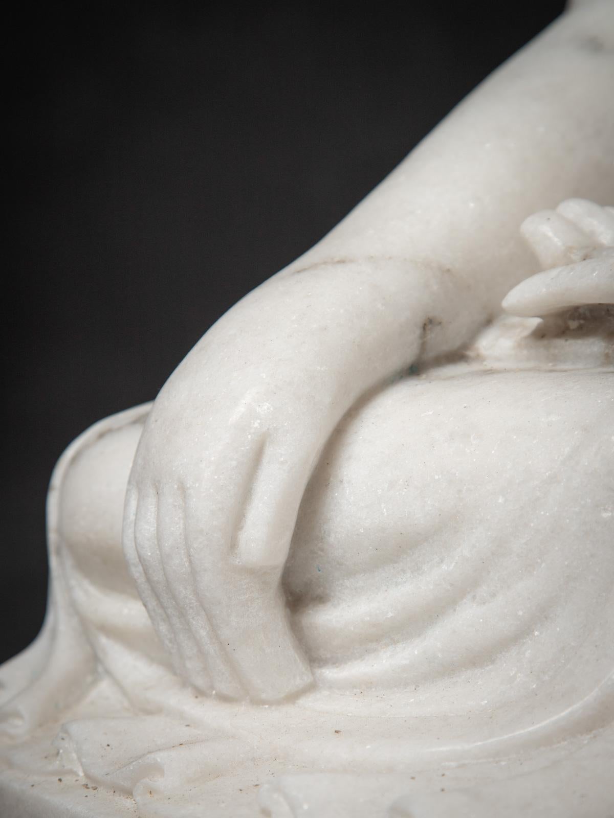 statue de Bouddha en marbre birman nouvellement fabriquée - statue sculptée à la main - Bouddhas originaux en vente 5