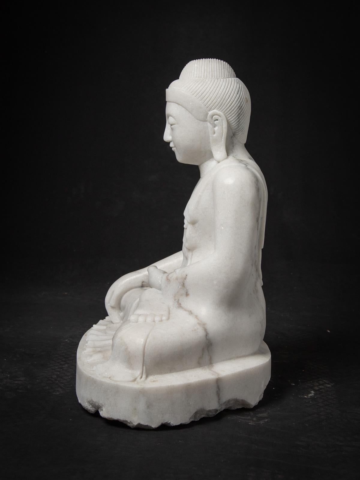 statue de Bouddha en marbre birman nouvellement fabriquée - statue sculptée à la main - Bouddhas originaux en vente 8